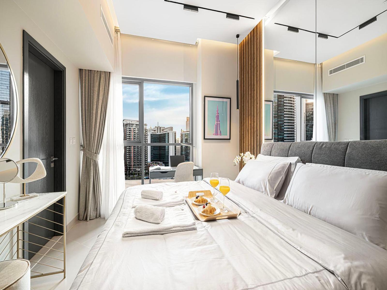 Direct Burj Khalifa View - Luxury 1BR - Walk to Dubai Mall