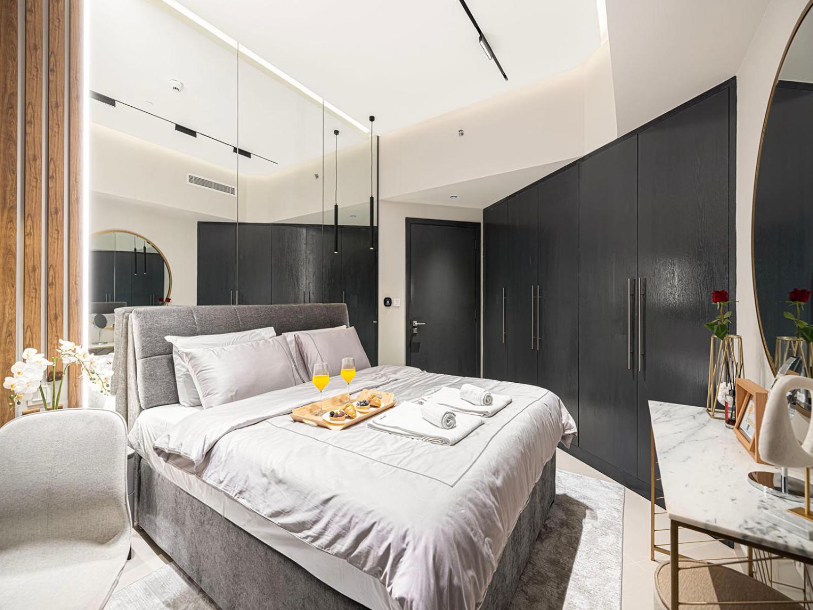 Direct Burj Khalifa View - Luxury 1BR - Walk to Dubai Mall