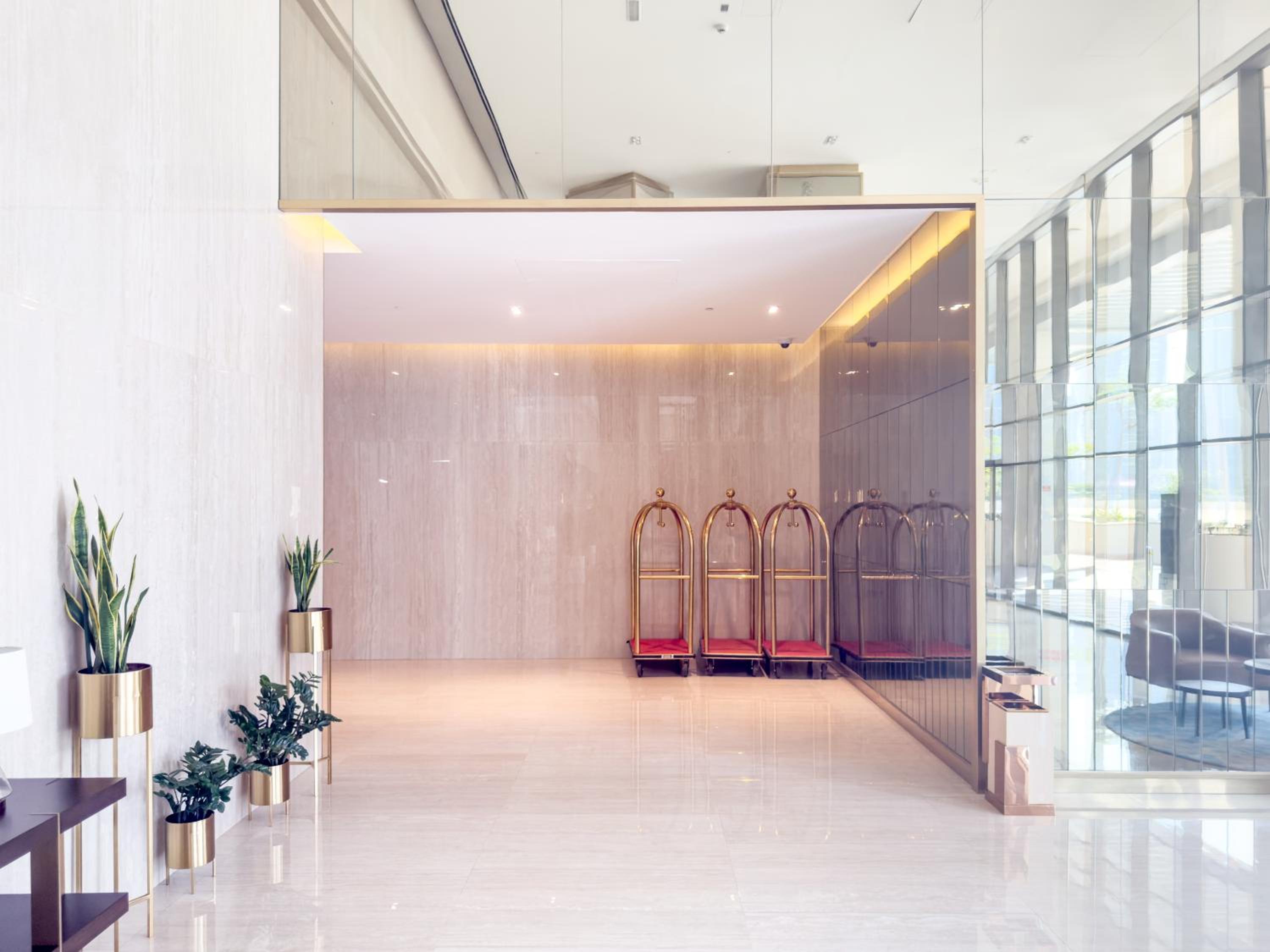 Direct Burj Khalifa View - Luxury 1BR - Walk to Dubai Mall