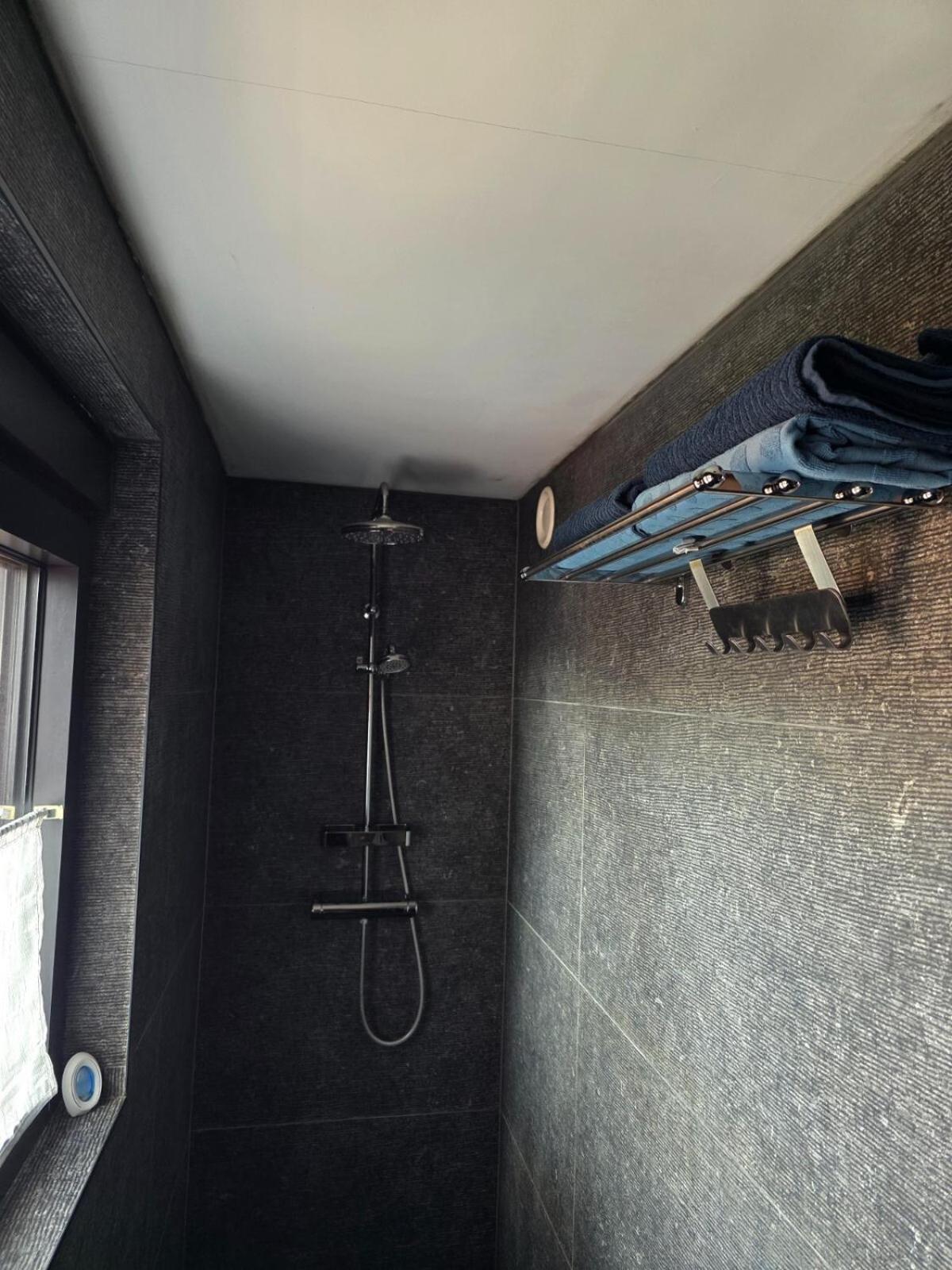 Homeawayfromhomeghent with private parking
