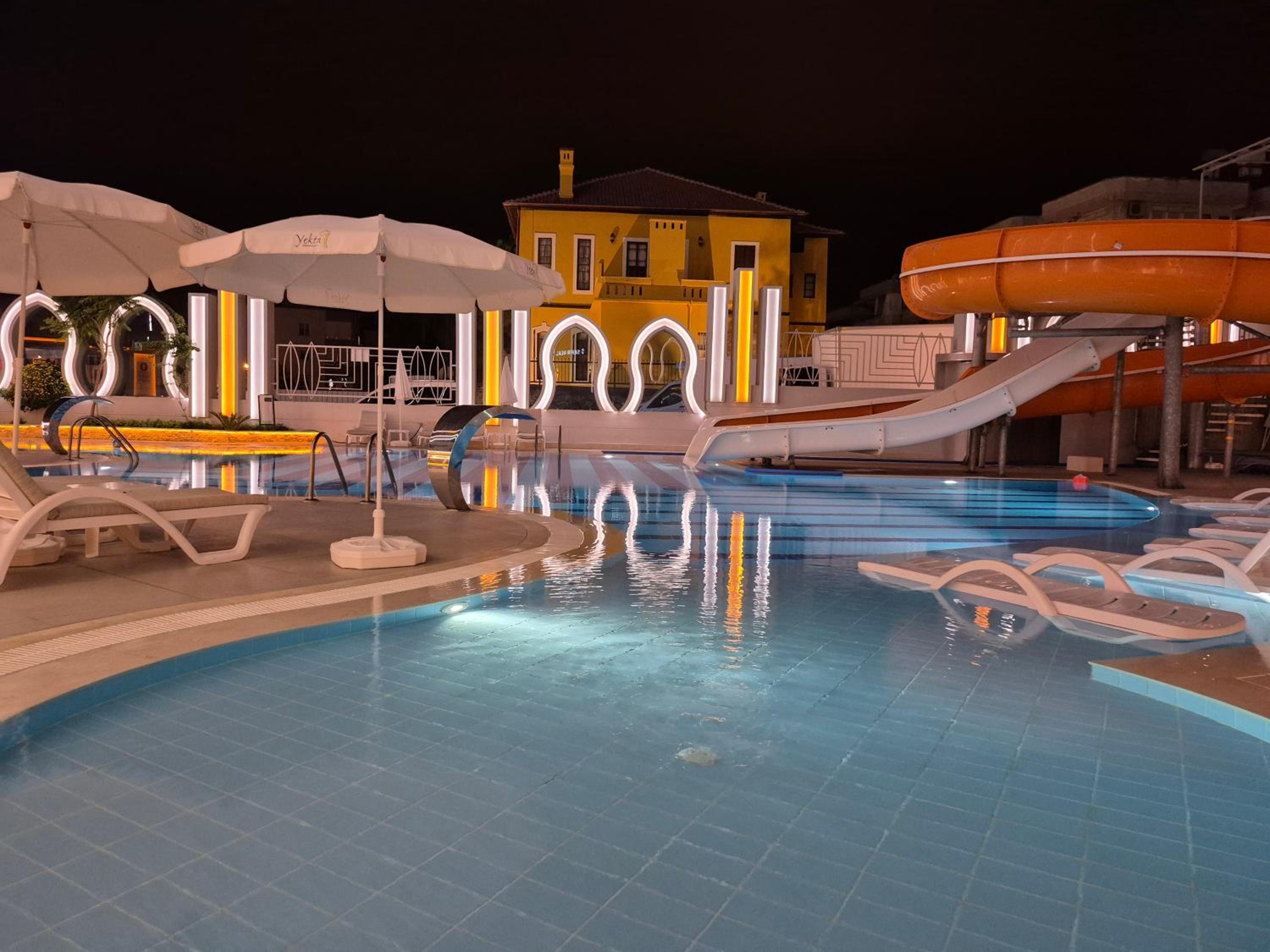 Luxury apartment with panoramic sea view ruby