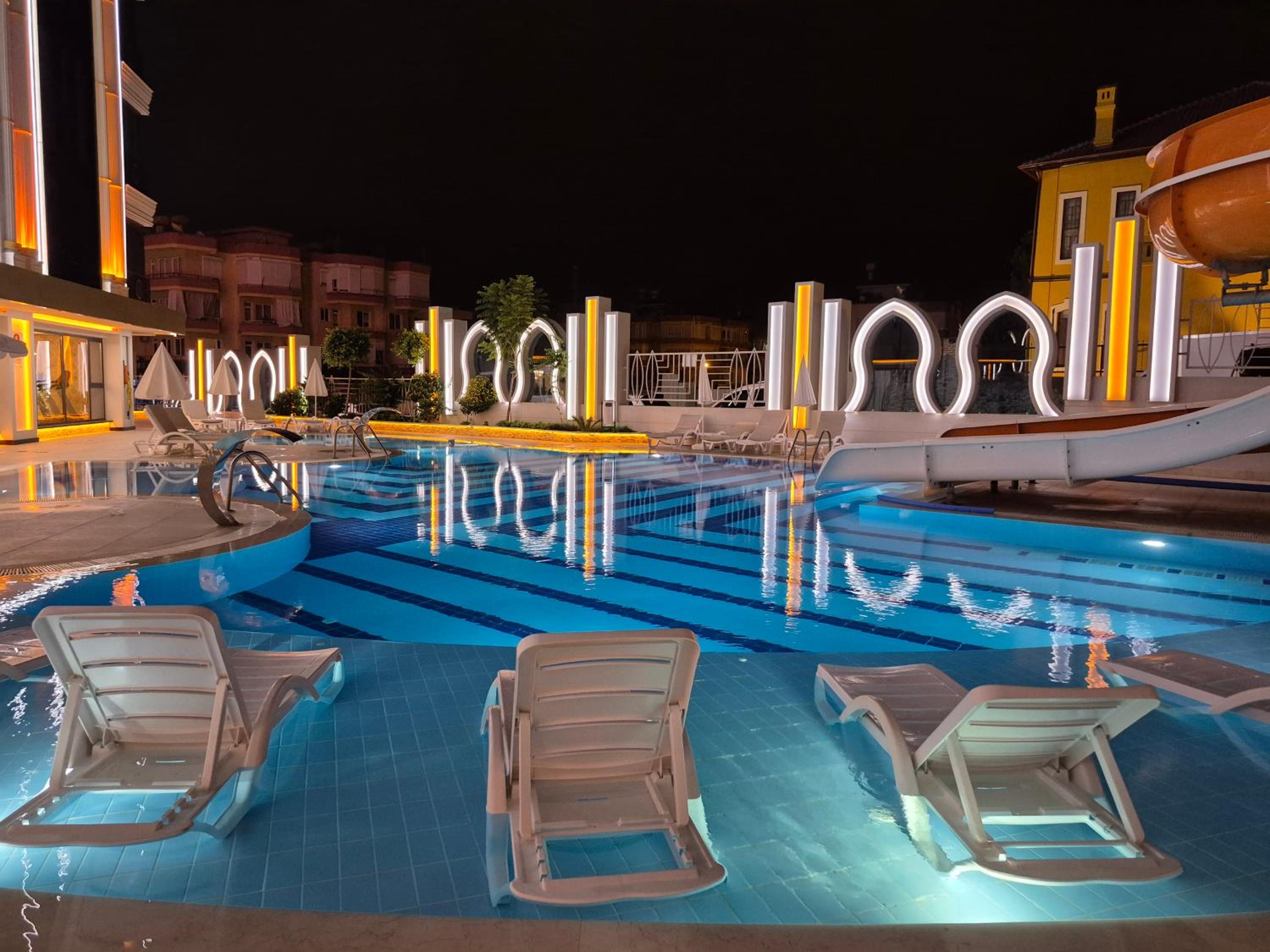 Luxury apartment with panoramic sea view ruby