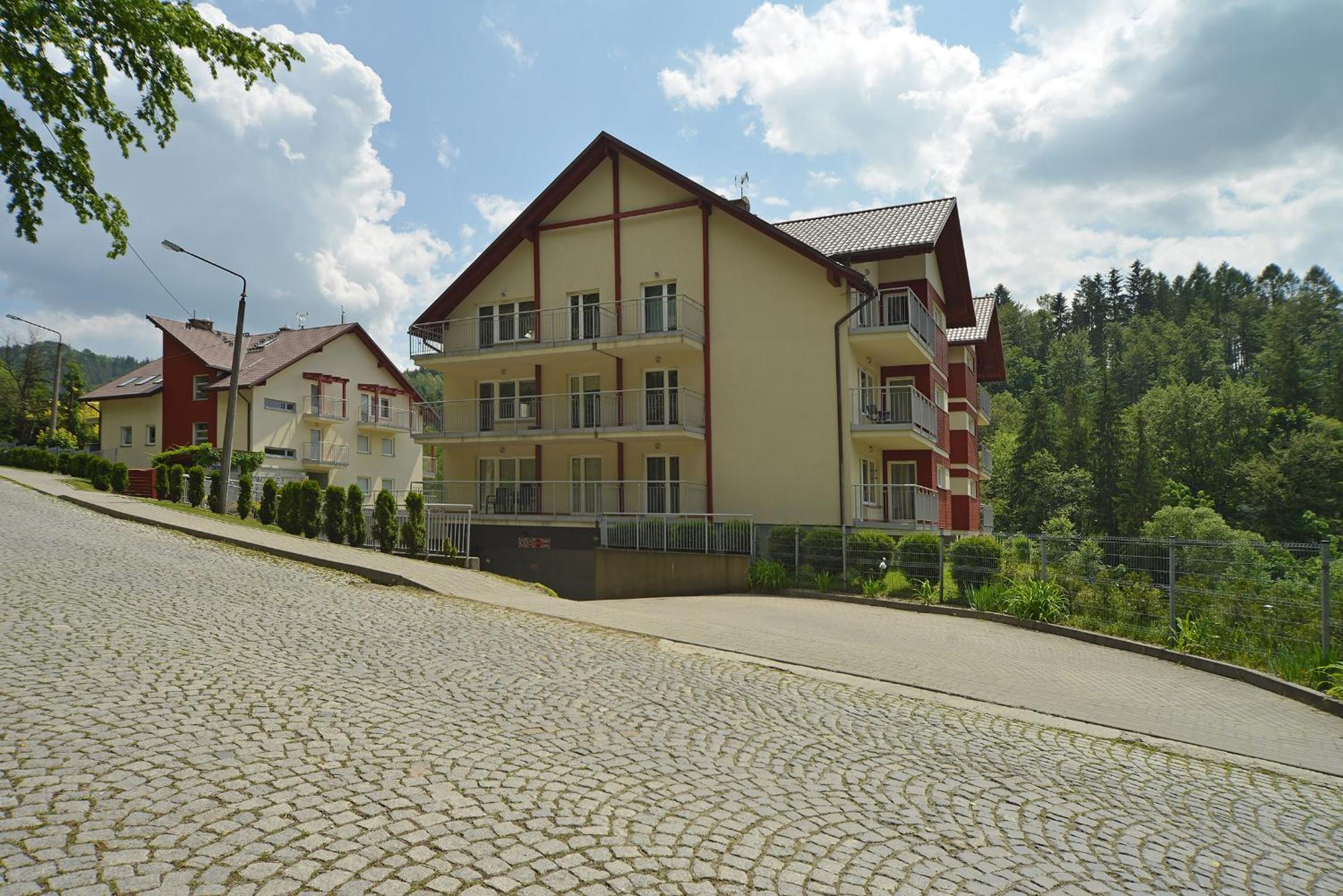 Przytulny Apartament Sun Seasons 24 w Wiśle z Balkonem by Noclegi Renters