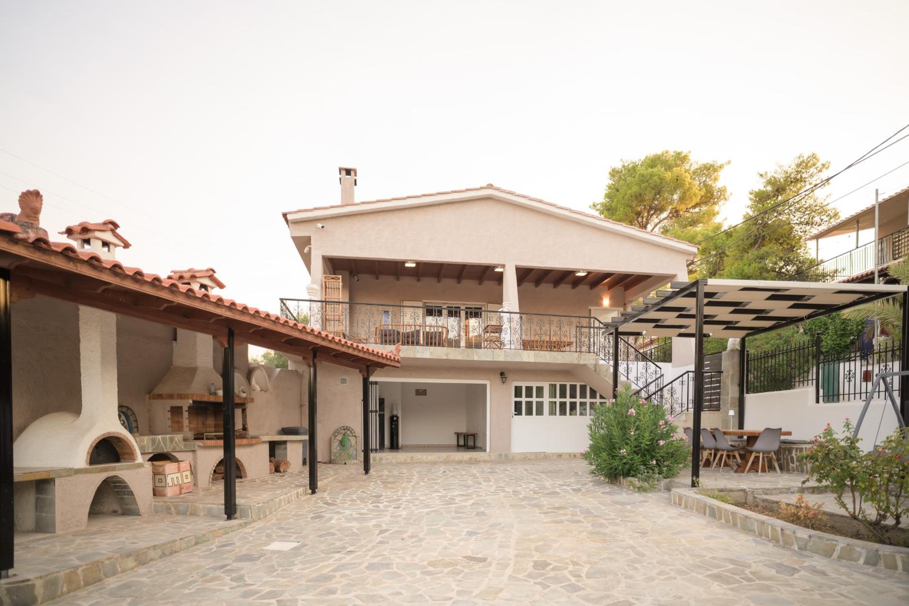 Anax Villa