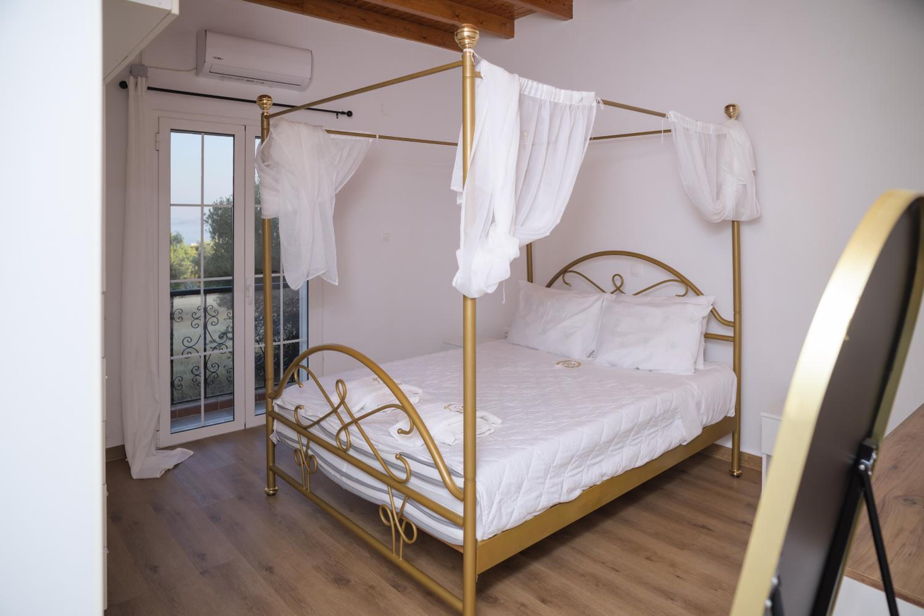 Anax Villa