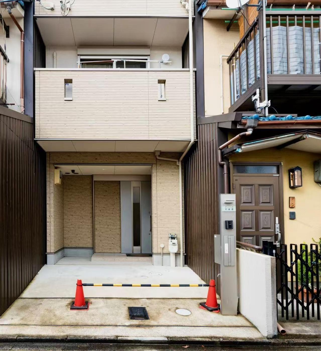 夏様二条南 6 min walk Nijo St, Entire private house, 3 bedrooms, Up to 6 guests, 2 toilets