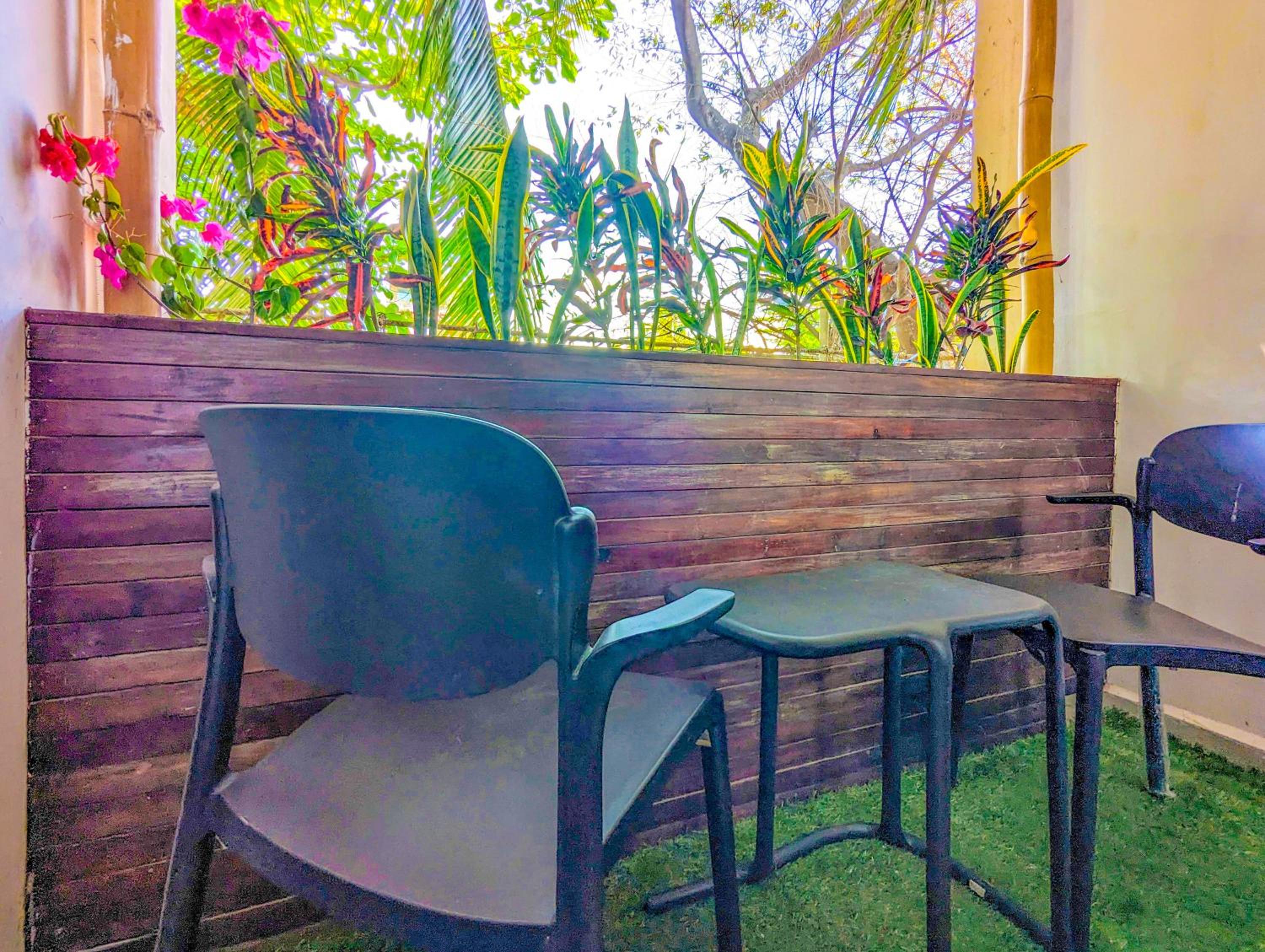 Romantic Escape 1 Bedroom 500m from Beach King Bed Pool Gym Fast WiFi 204