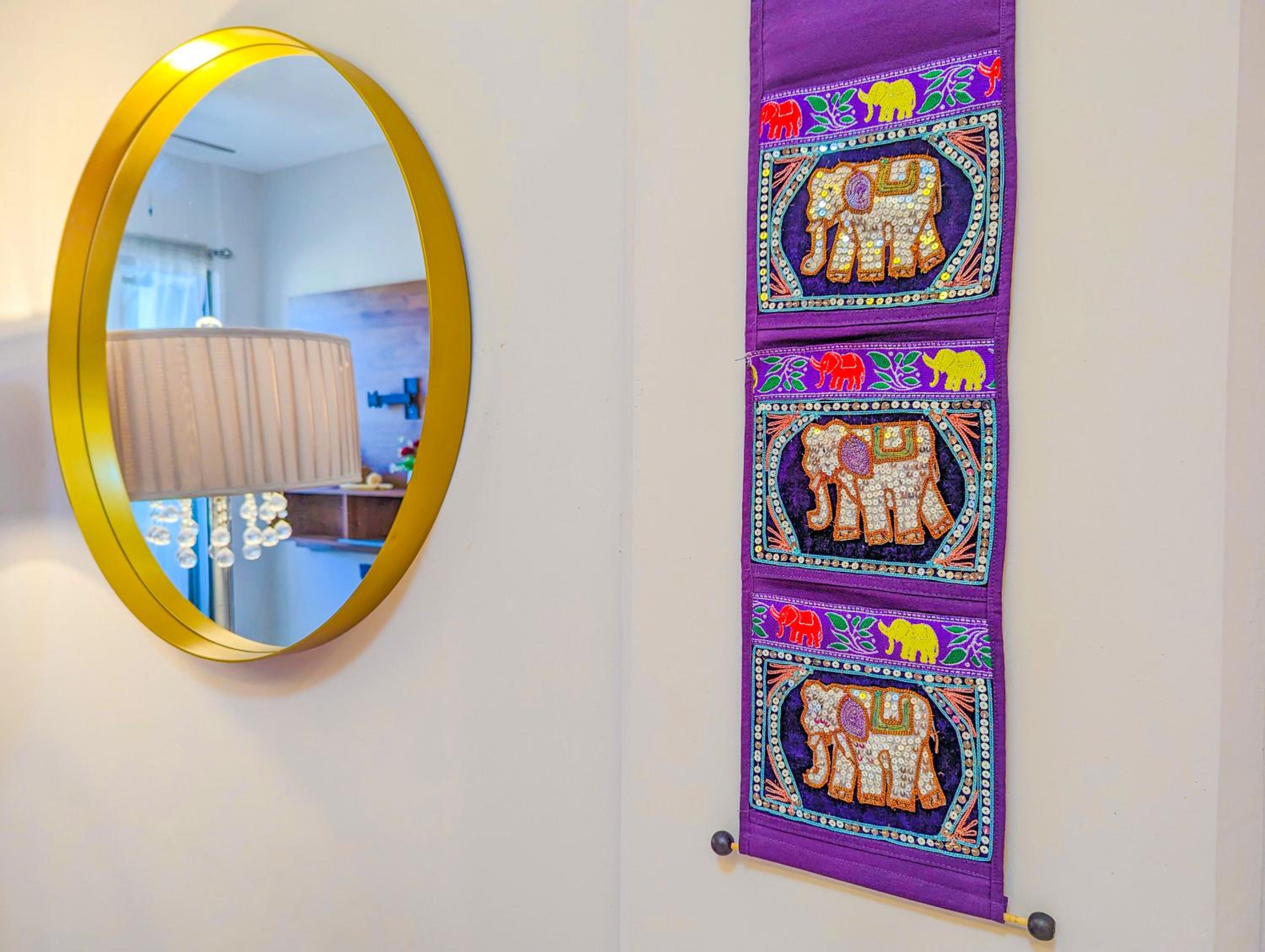 Romantic Escape 1 Bedroom 500m from Beach King Bed Pool Gym Fast WiFi 204