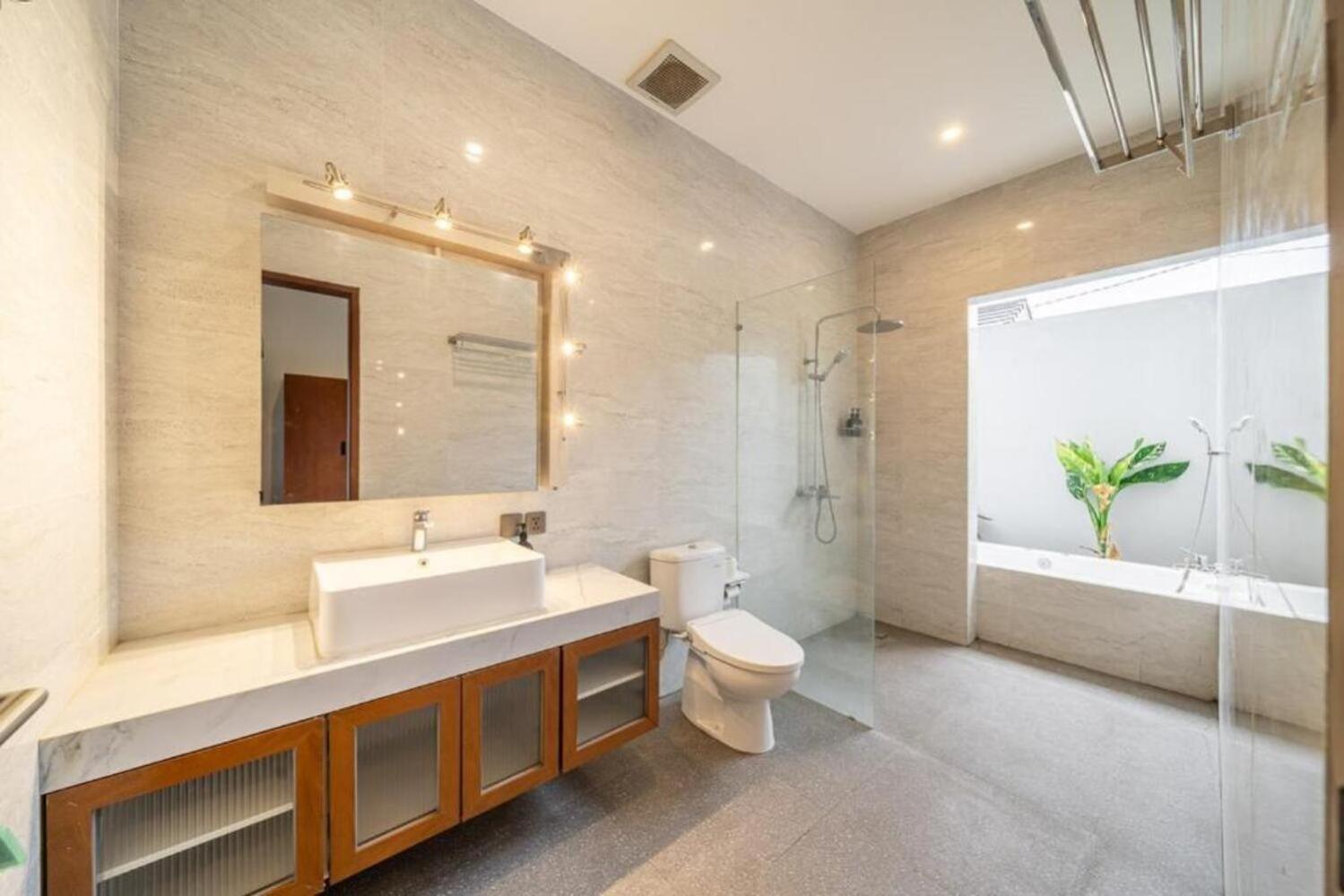 Modern 5BR Luxury Villa with Pool & Rooftop - 100m from Sanur Beach
