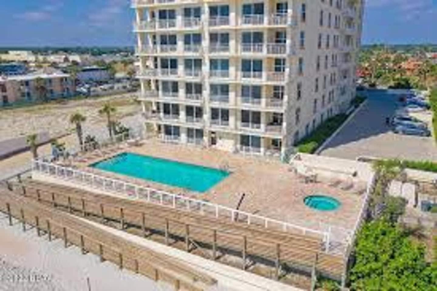 Beachfront 3BR Condo with Stunning Views Daytona