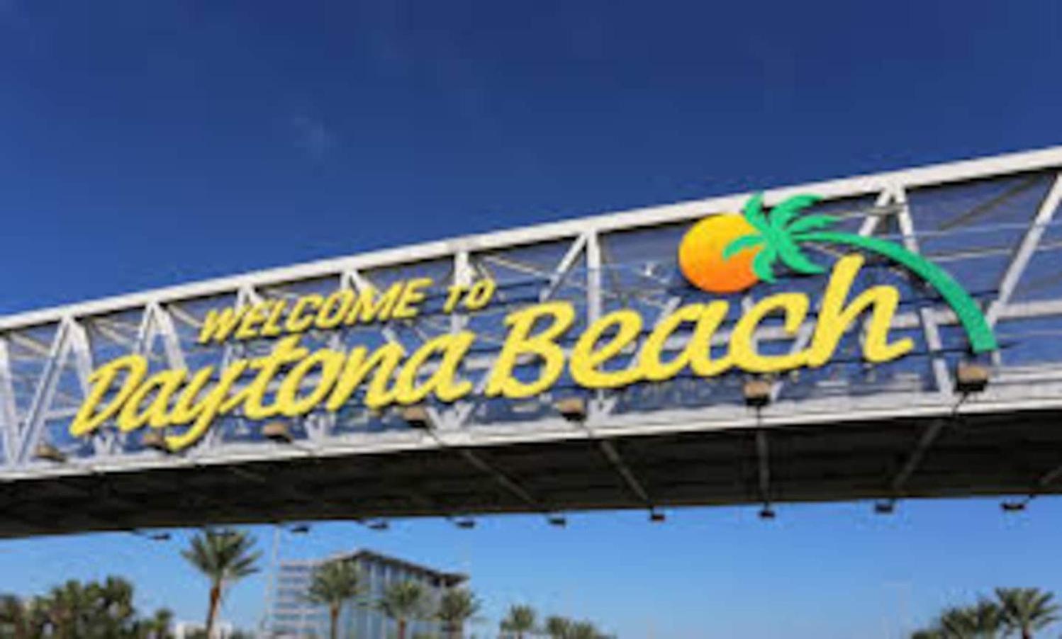 Beachfront 3BR Condo with Stunning Views Daytona