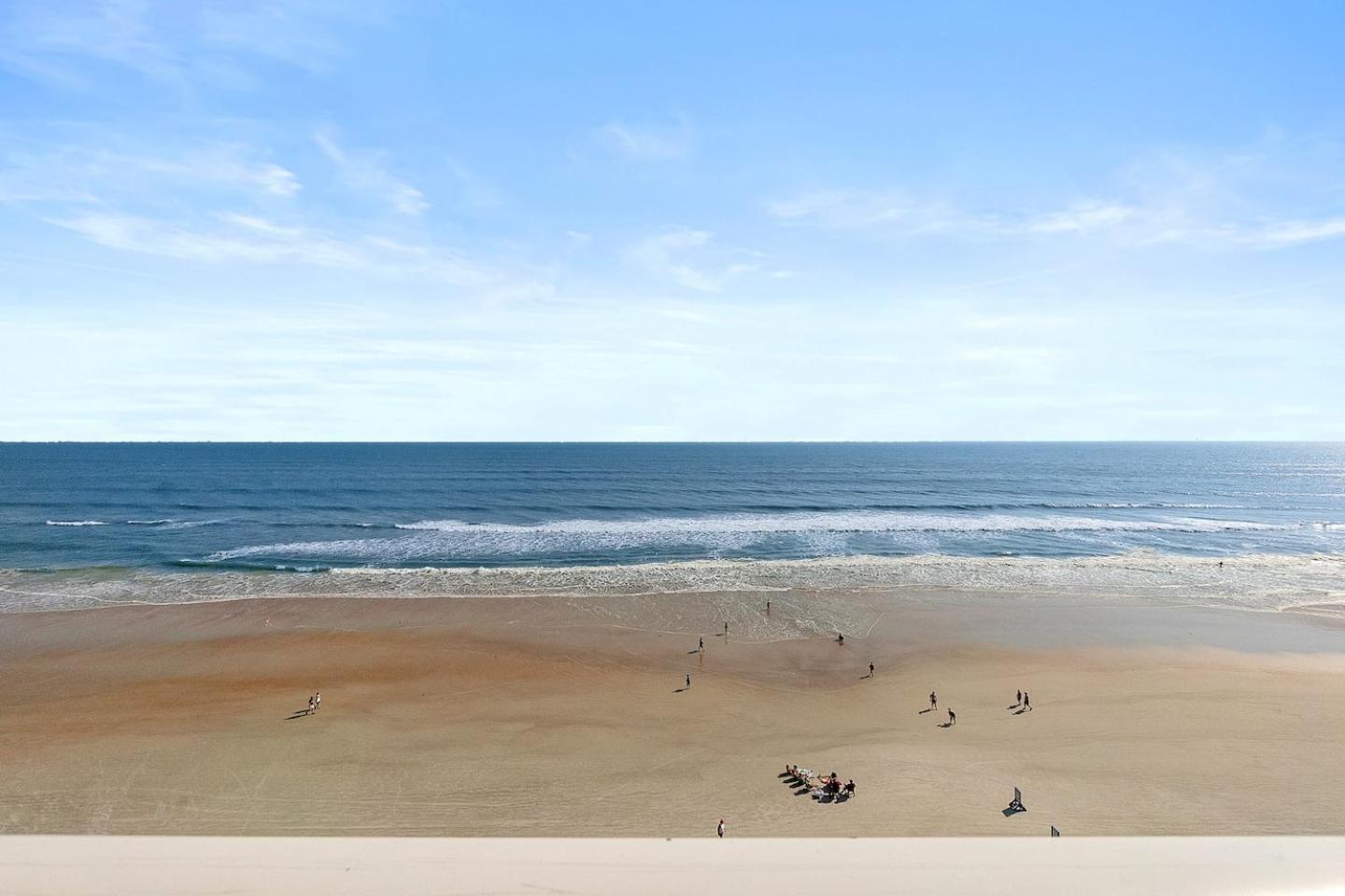 Beachfront 3BR Condo with Stunning Views Daytona