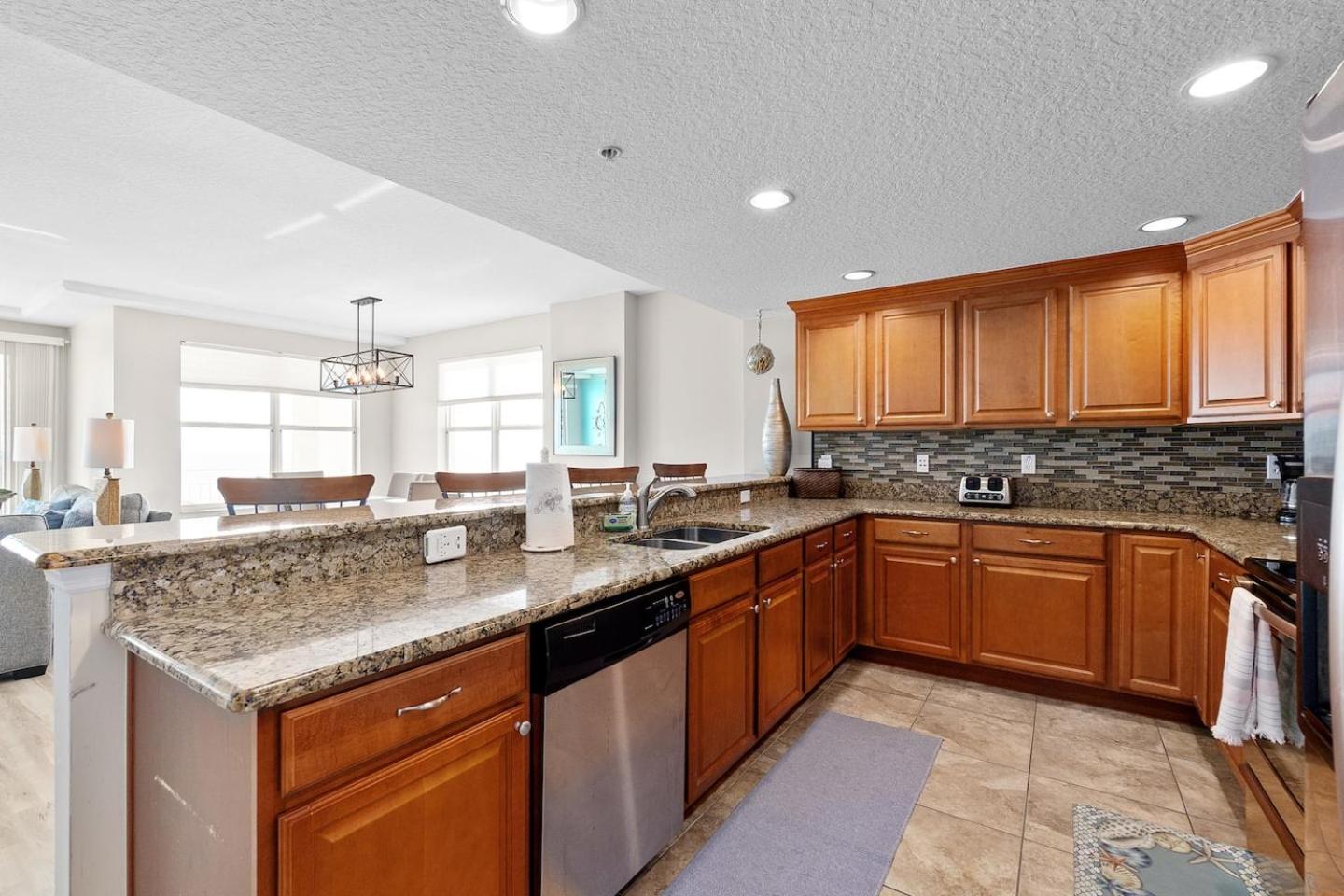 Beachfront 3BR Condo with Stunning Views Daytona