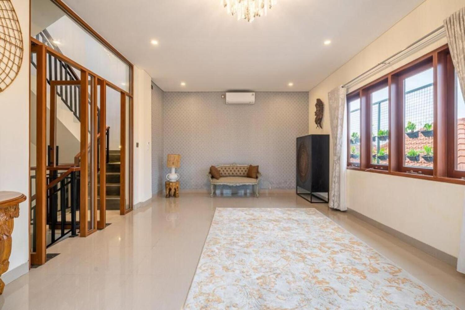 Modern 5BR Luxury Villa with Pool & Rooftop - 100m from Sanur Beach