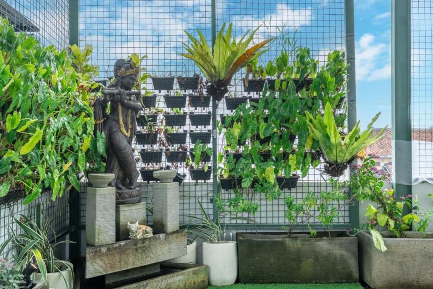 Modern 5BR Luxury Villa with Pool & Rooftop - 100m from Sanur Beach