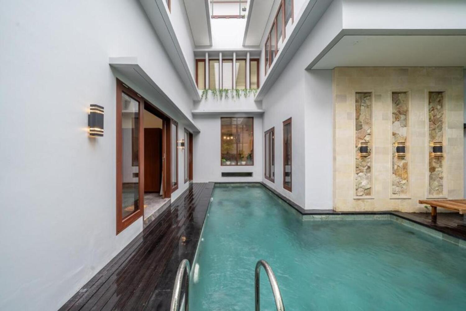 Modern 5BR Luxury Villa with Pool & Rooftop - 100m from Sanur Beach