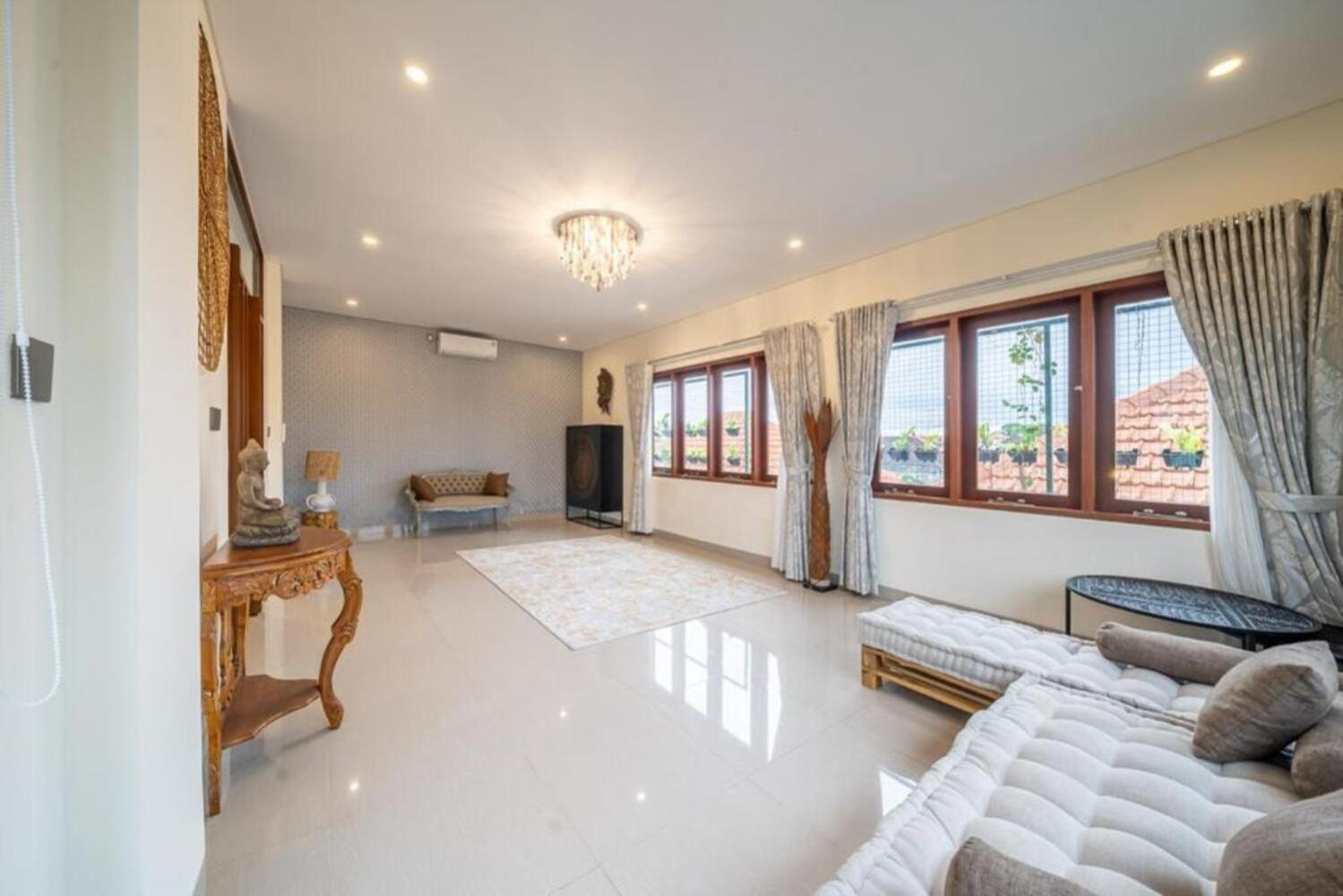 Modern 5BR Luxury Villa with Pool & Rooftop - 100m from Sanur Beach