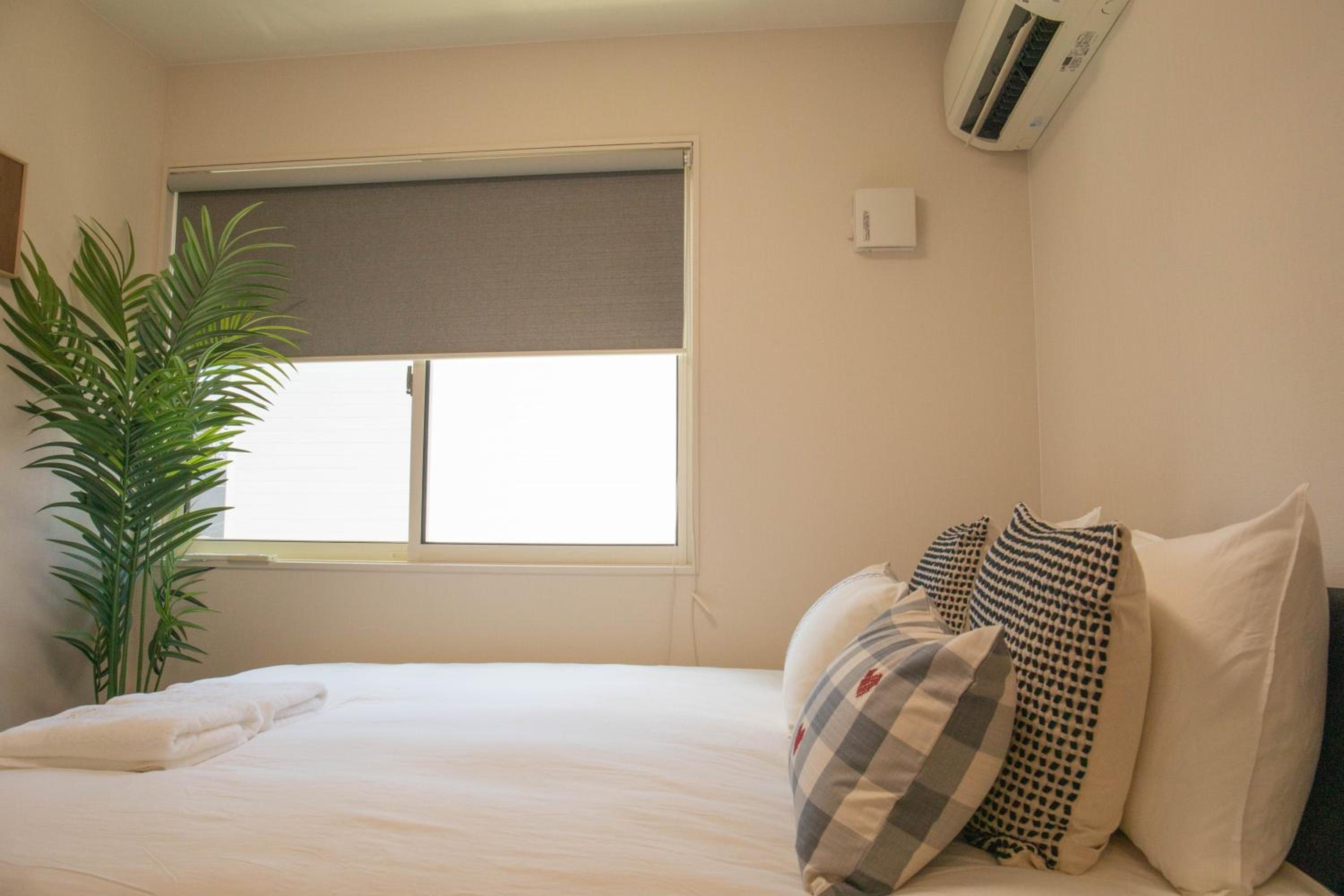 Osaka Shinsaibashi Dotonbori Tsutenkaku Villa House Free Parking 三房一厅一卫一浴