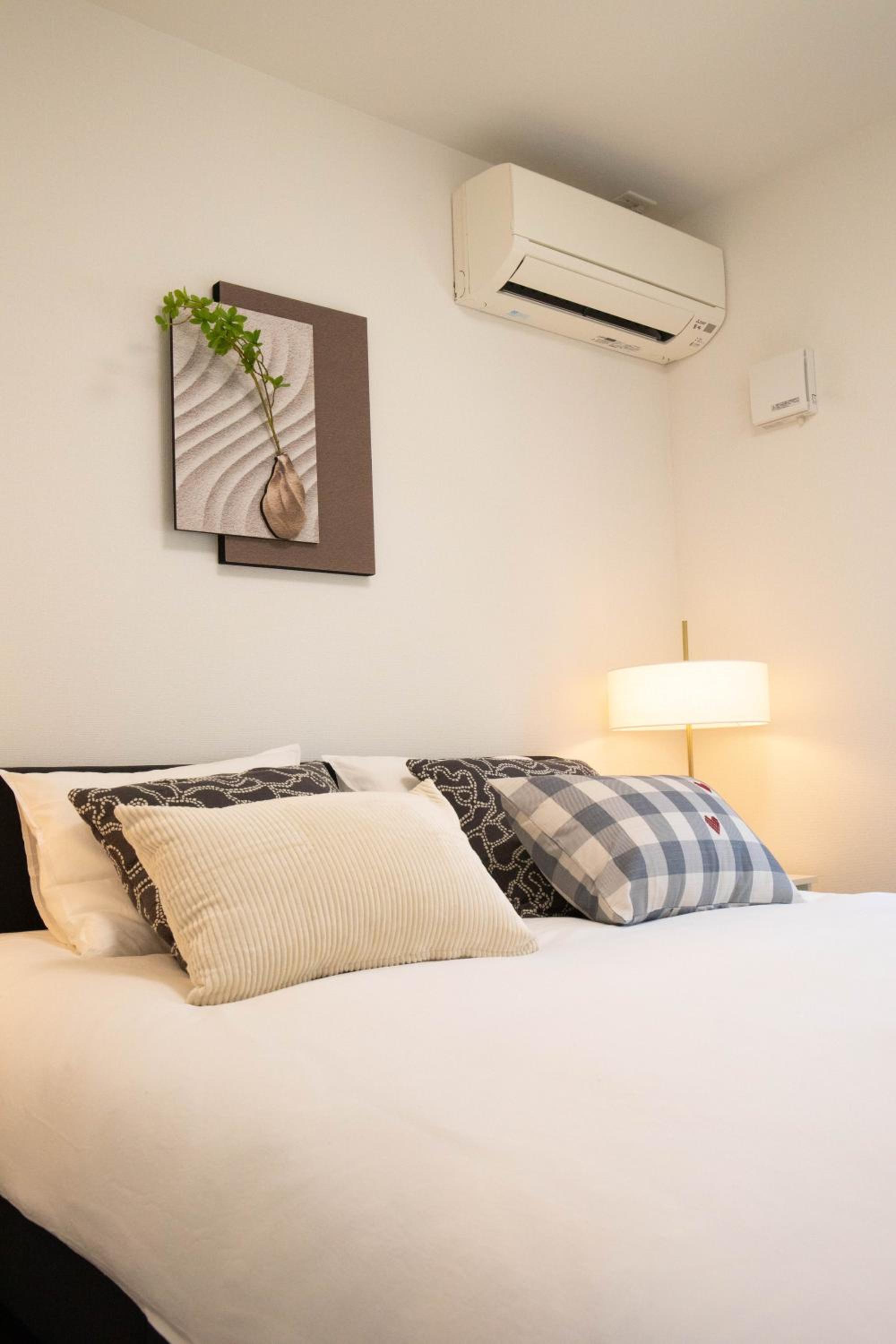 Osaka Shinsaibashi Dotonbori Tsutenkaku Villa House Free Parking 三房一厅一卫一浴