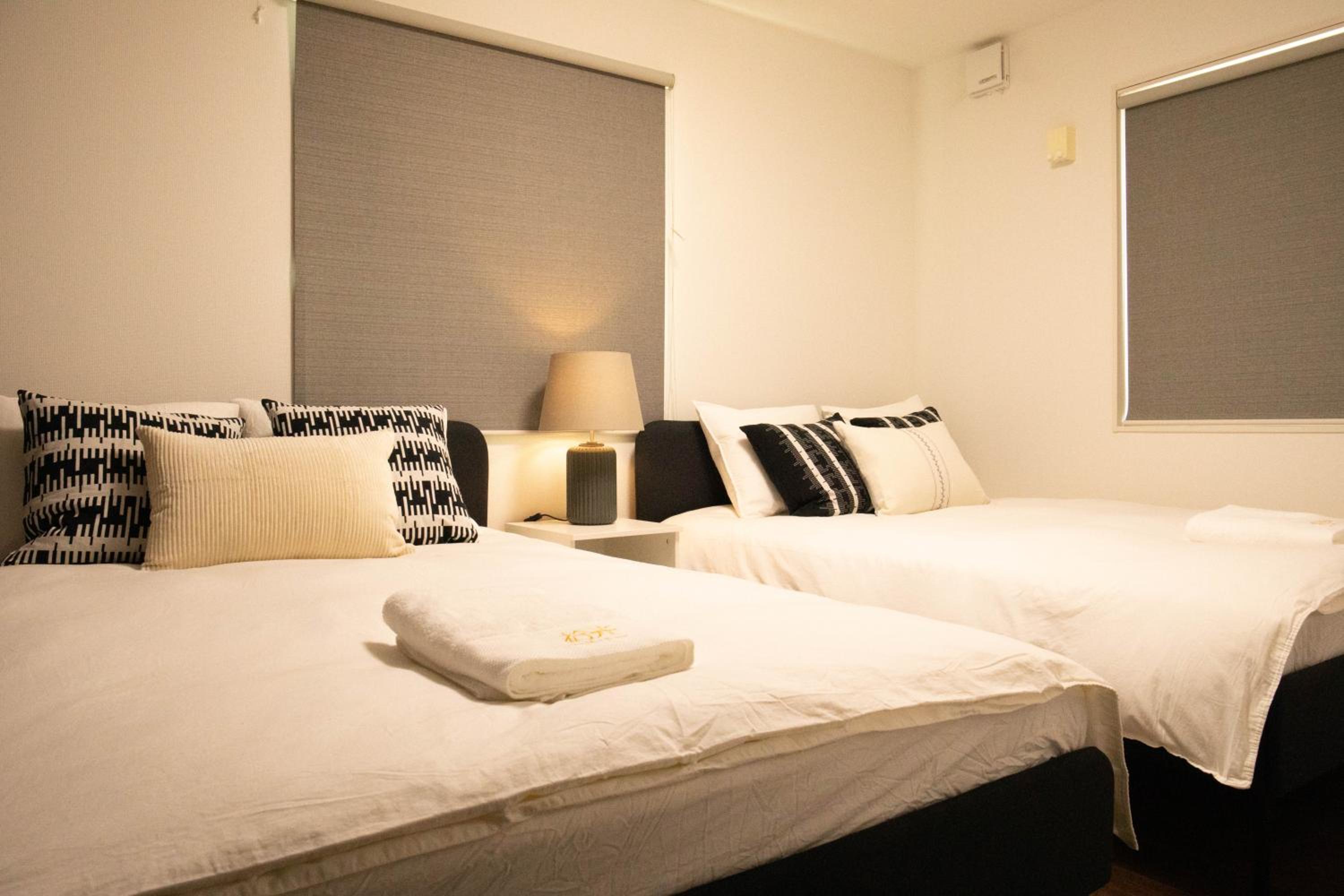 Osaka Shinsaibashi Dotonbori Tsutenkaku Villa House Free Parking 三房一厅一卫一浴