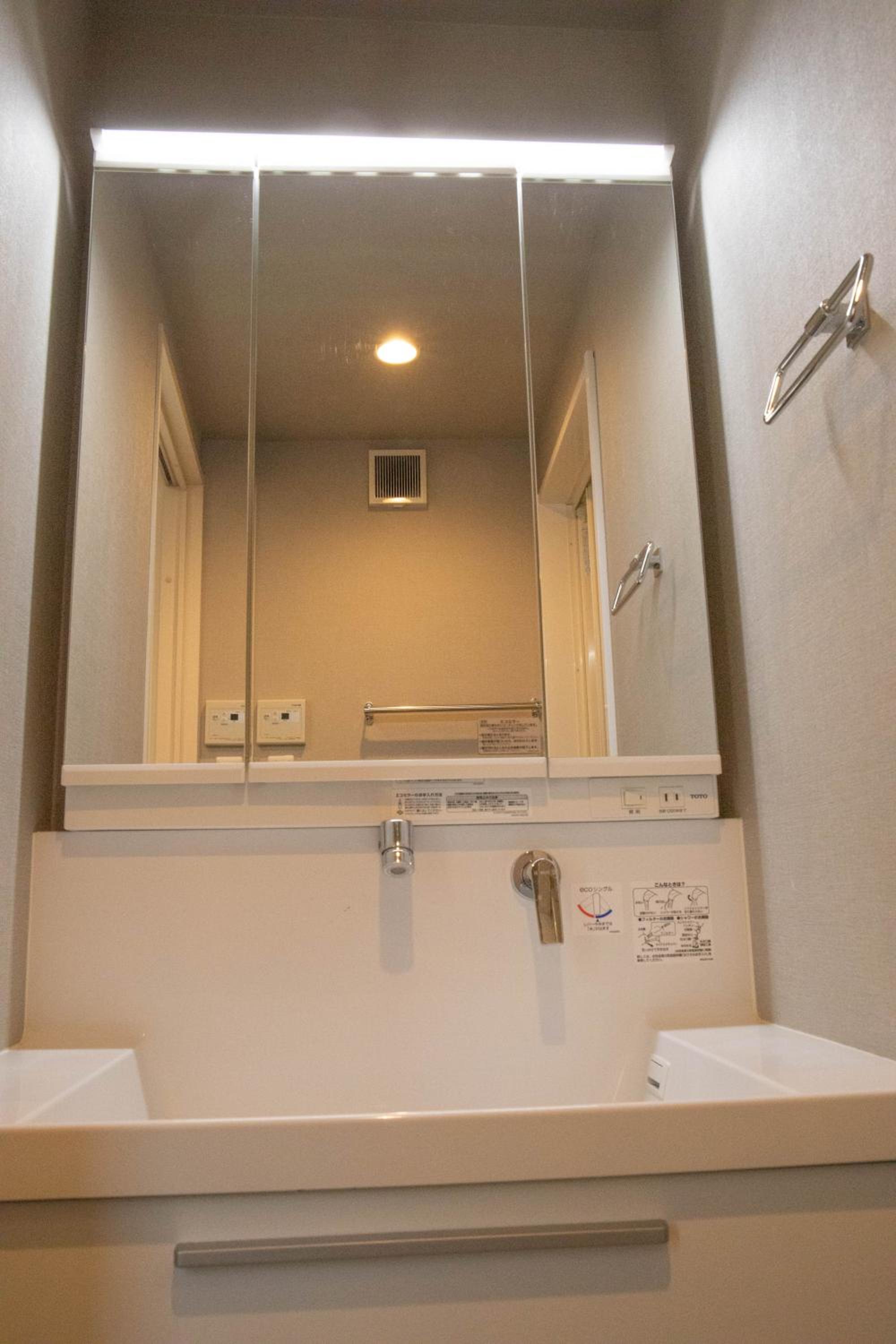 Osaka Shinsaibashi Dotonbori Tsutenkaku Villa House Free Parking 三房一厅一卫一浴