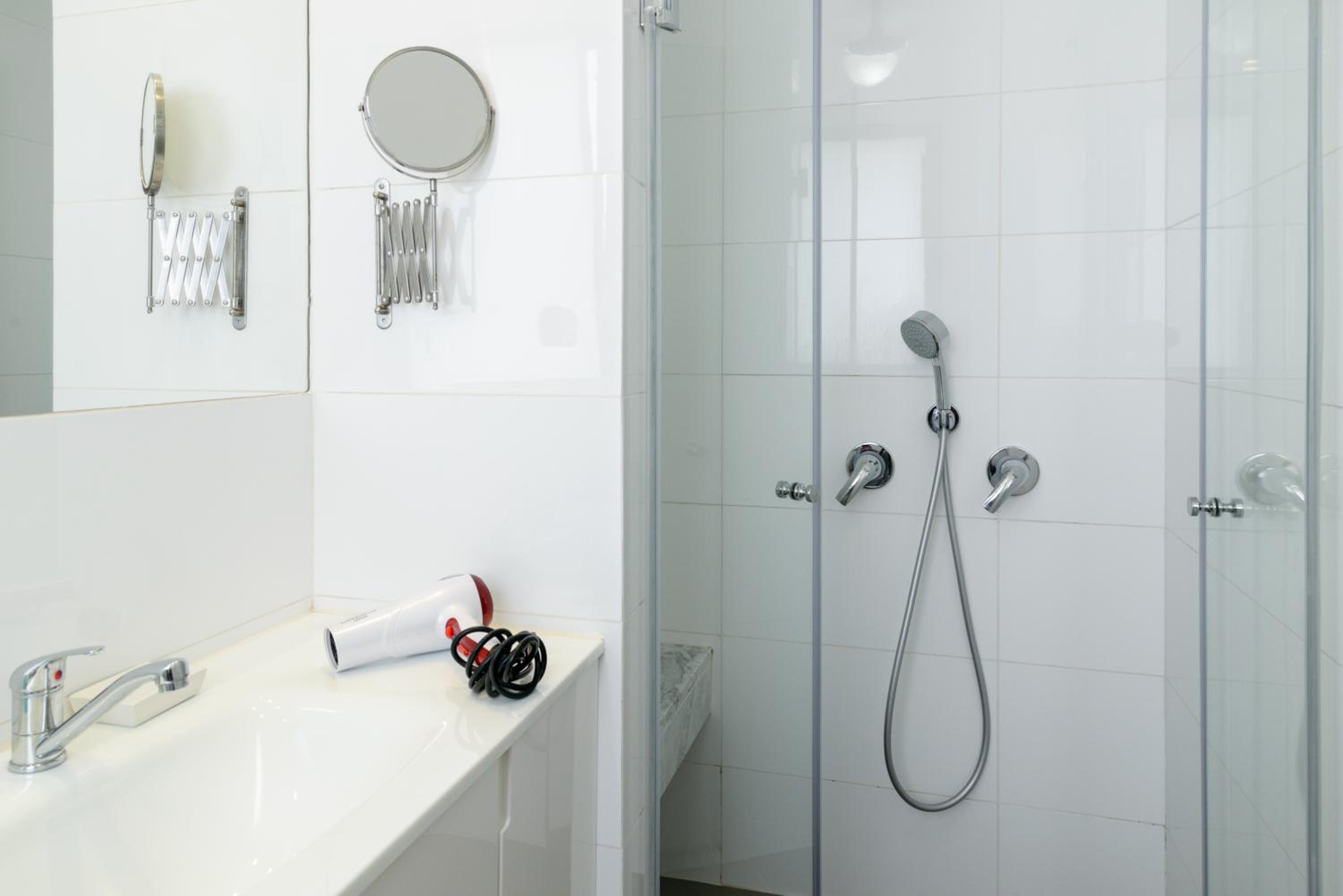 Mamad Comfort & Balcony In City Center By Feelhome