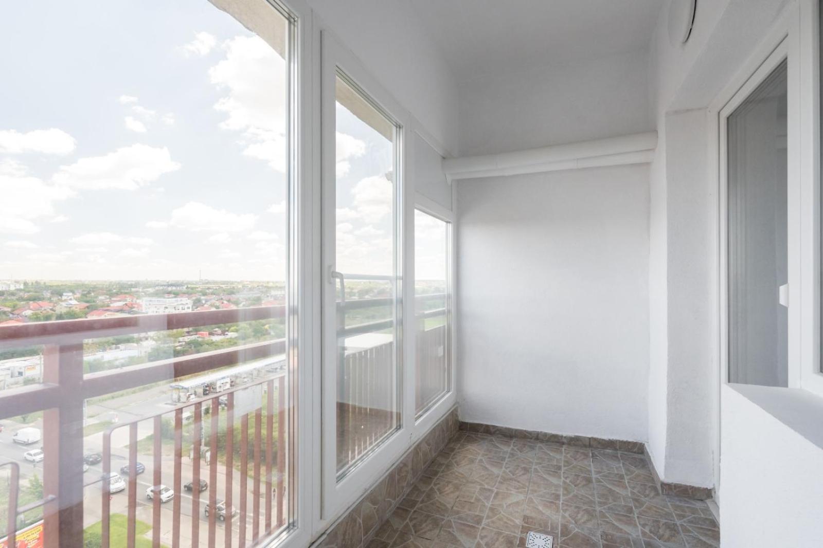 High-end Studio with Panoramic View, Parking &Pool
