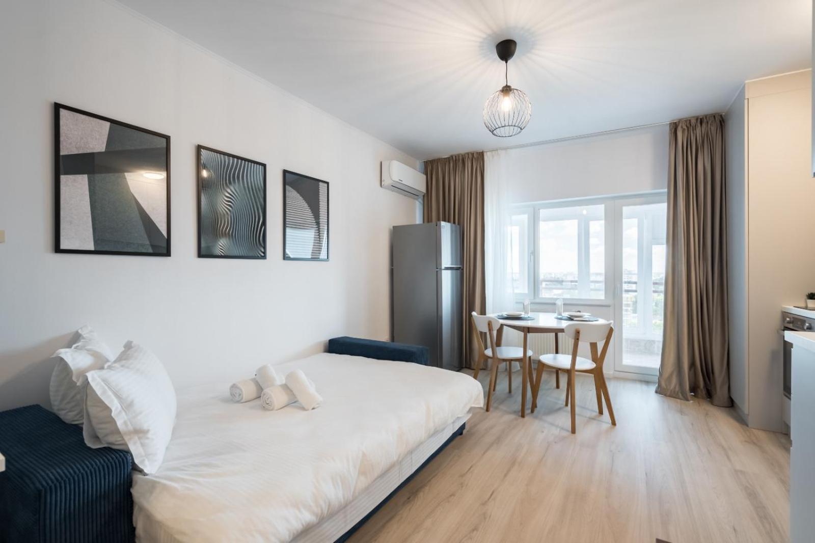 High-end Studio with Panoramic View, Parking &Pool