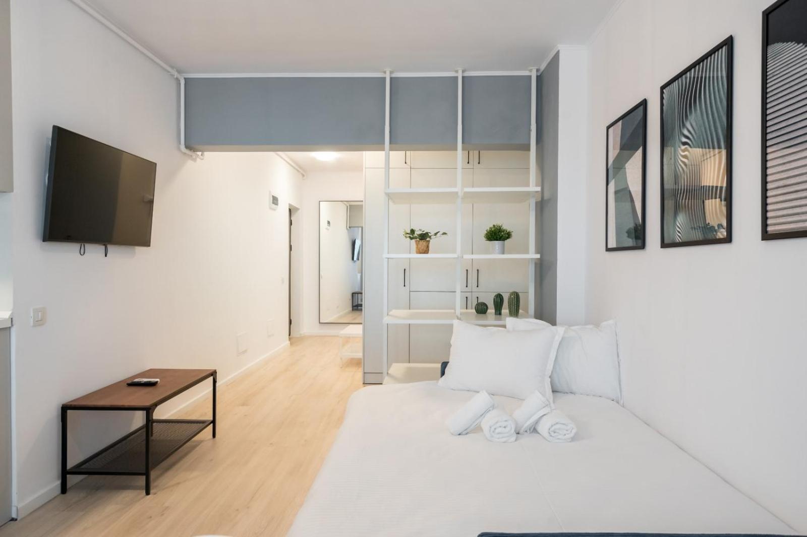High-end Studio with Panoramic View, Parking &Pool