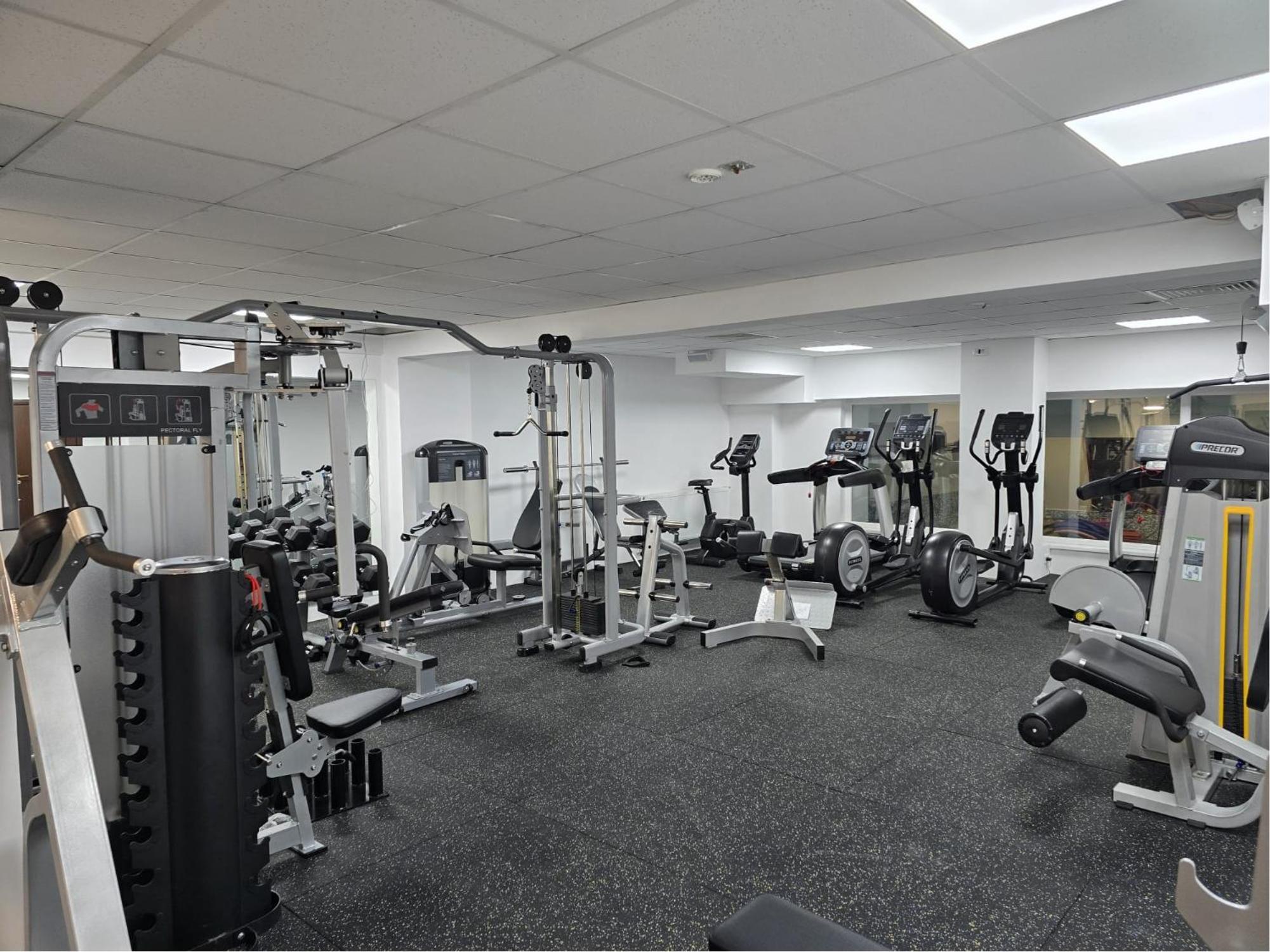 High-end Studio with Panoramic View, Parking &Pool