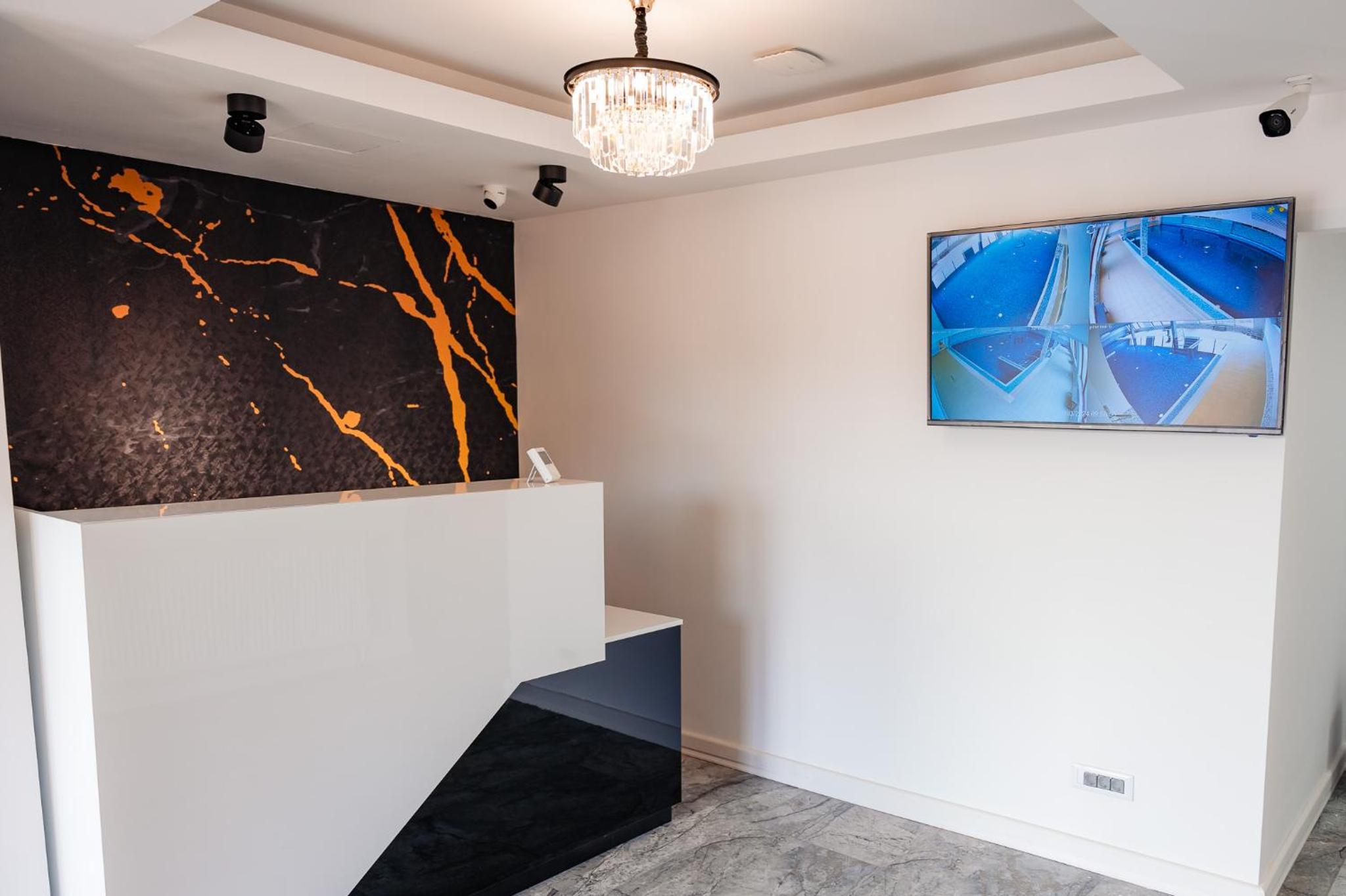 High-end Studio with Panoramic View, Parking &Pool