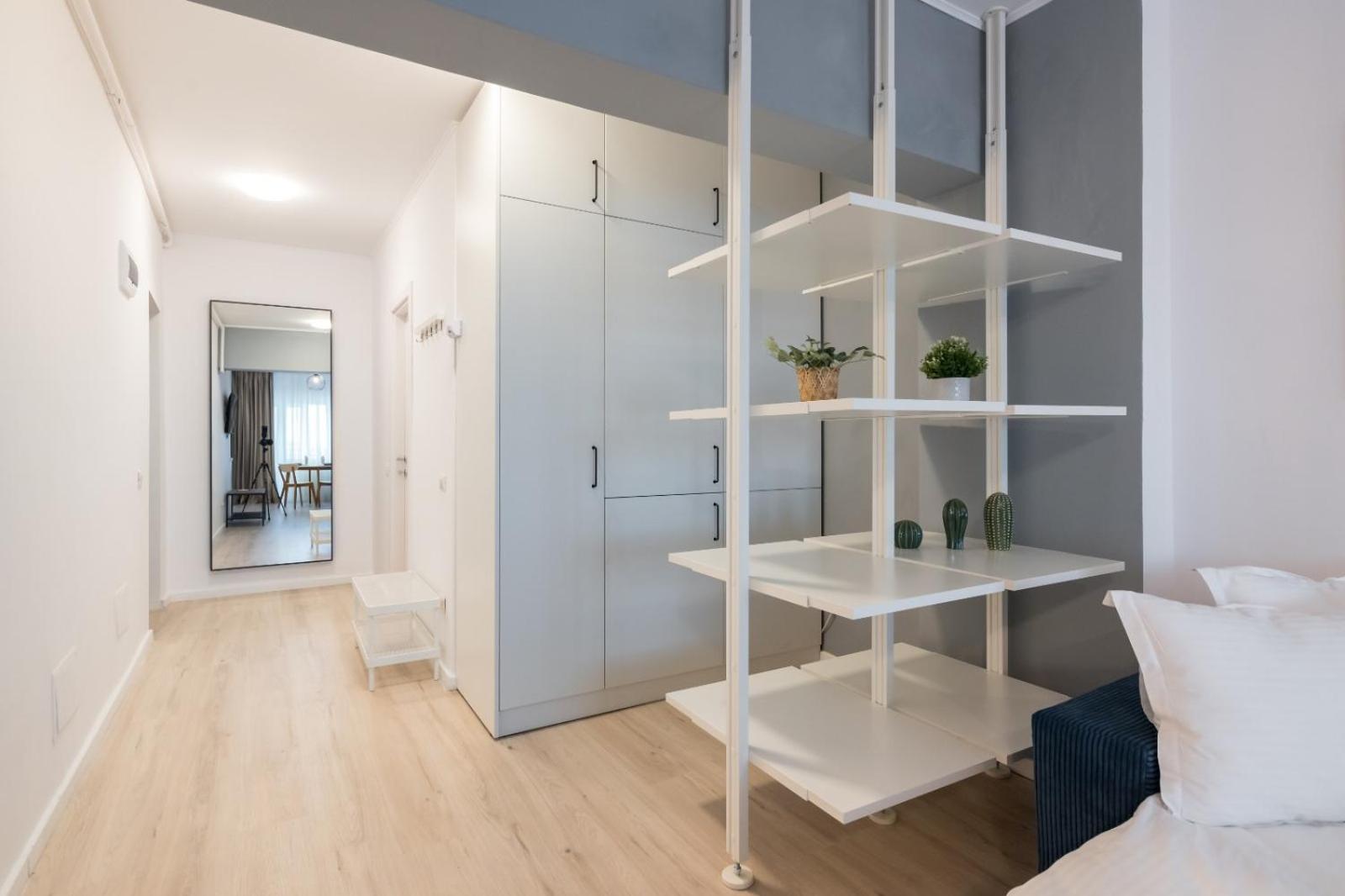 High-end Studio with Panoramic View, Parking &Pool