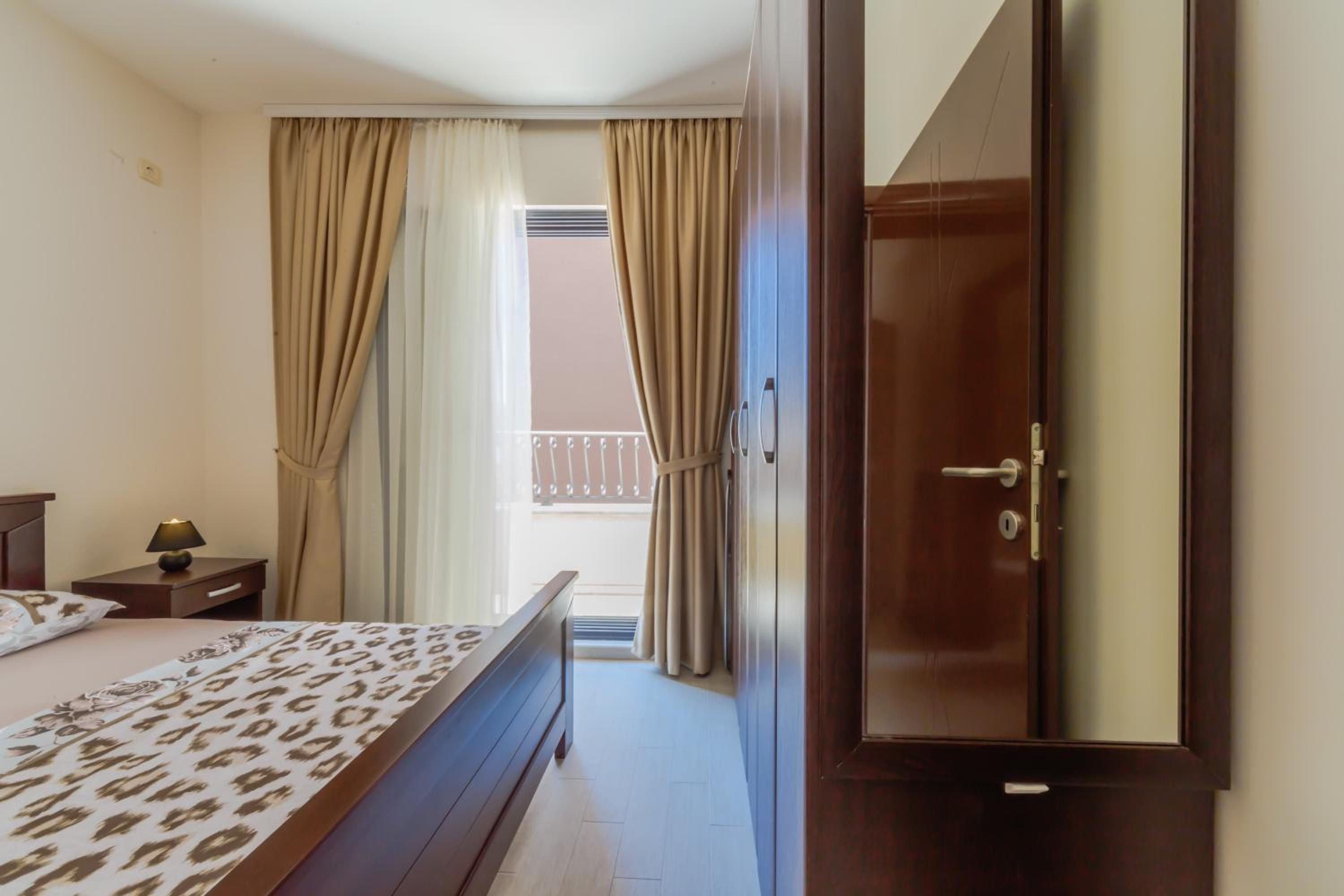 Opium Mar Apartments