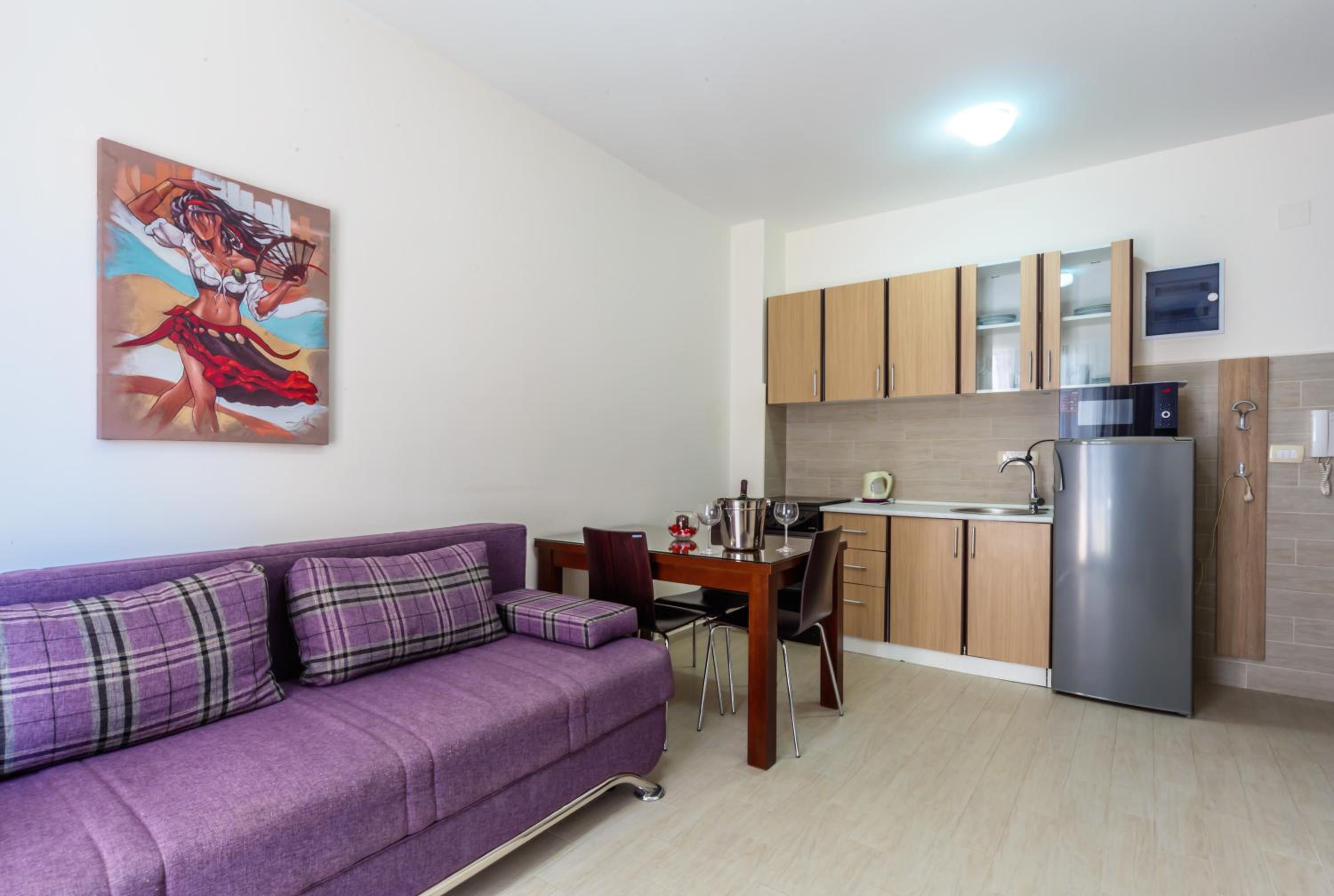 Opium Mar Apartments