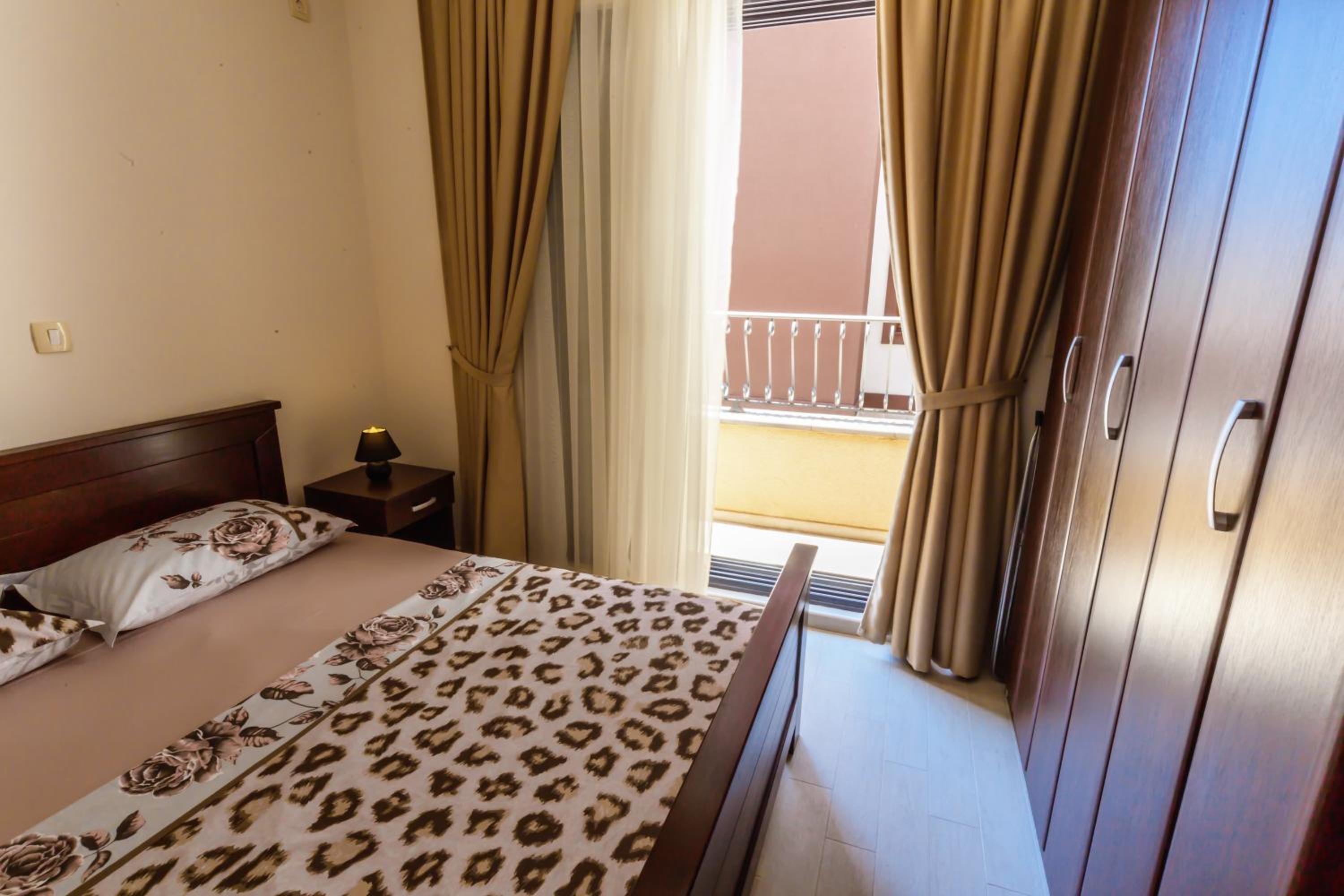 Opium Mar Apartments