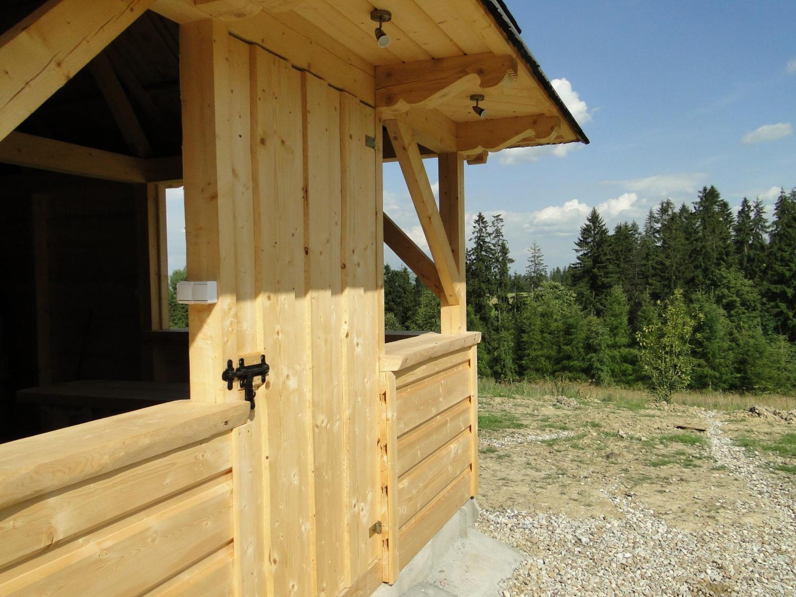 Photo 10