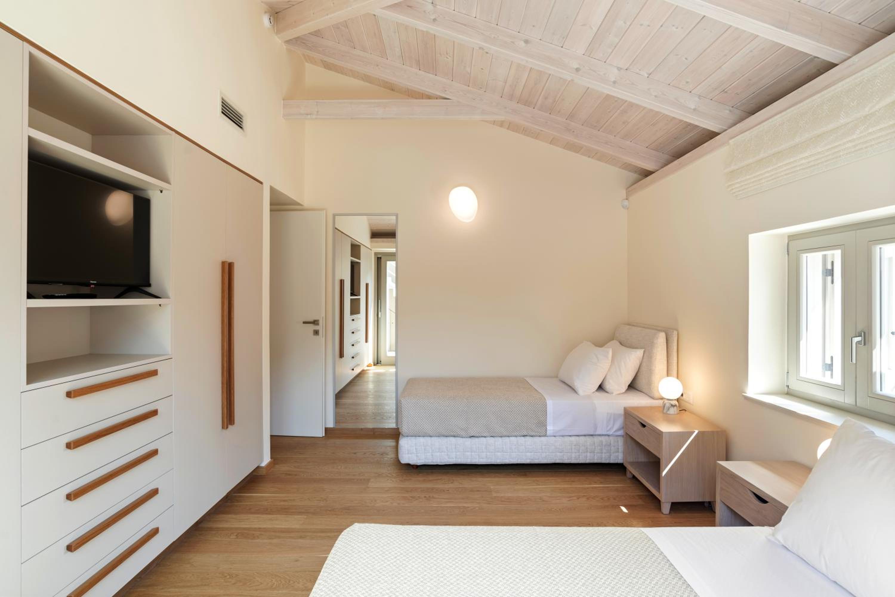 Kormoranos-Hydrobates Waterfront Villa