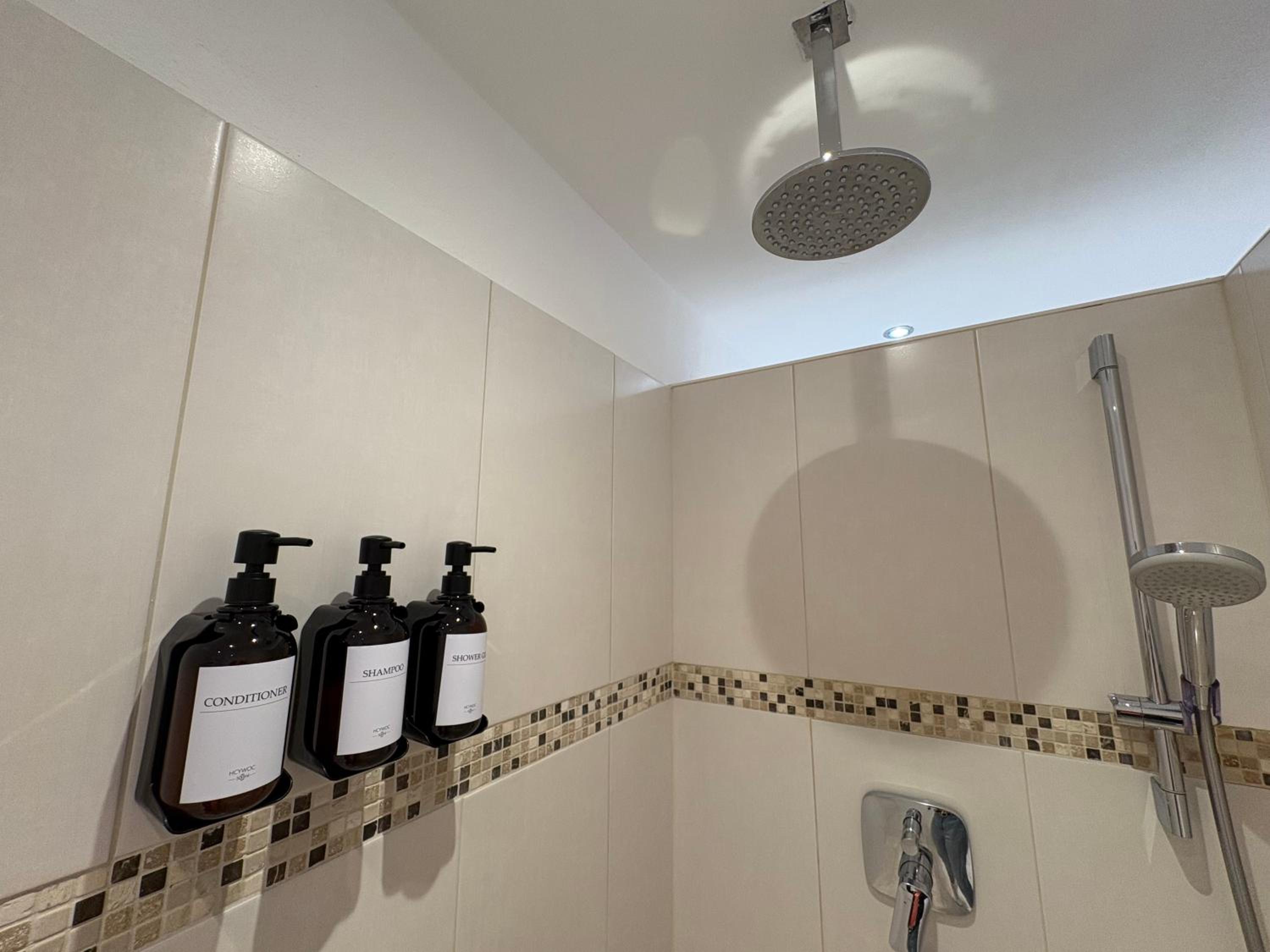 Modernes Serviced Apartment - FeWo Land Idyll
