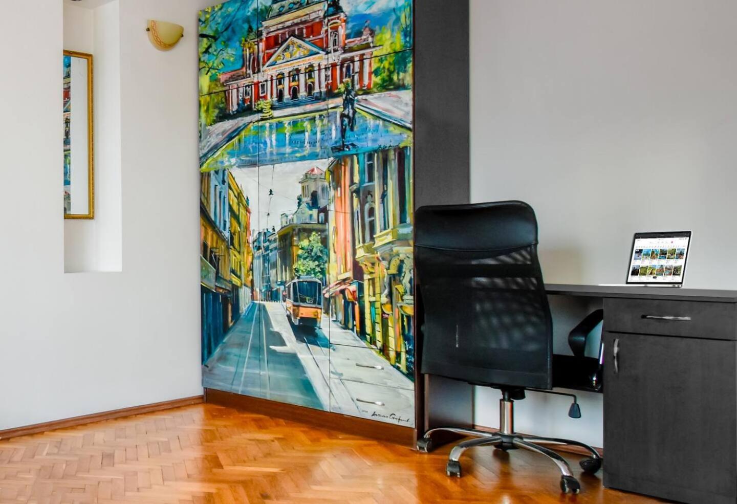 Spacious 3BR in the Center - Kitchen Smart TV's