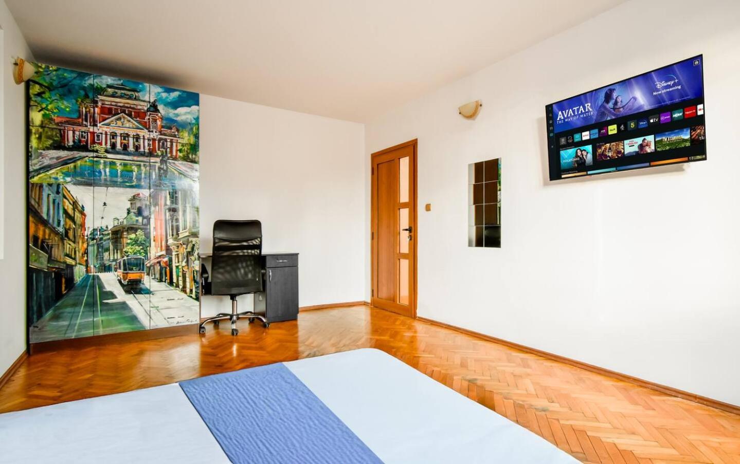 Spacious 3BR in the Center - Kitchen Smart TV's