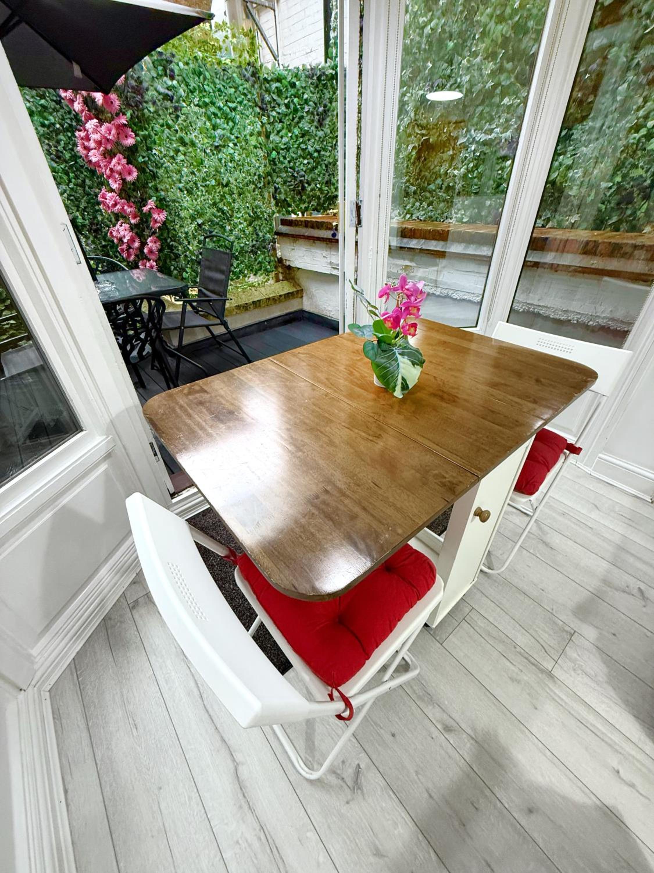 Luxurious Apartment with Patio in Covent Garden