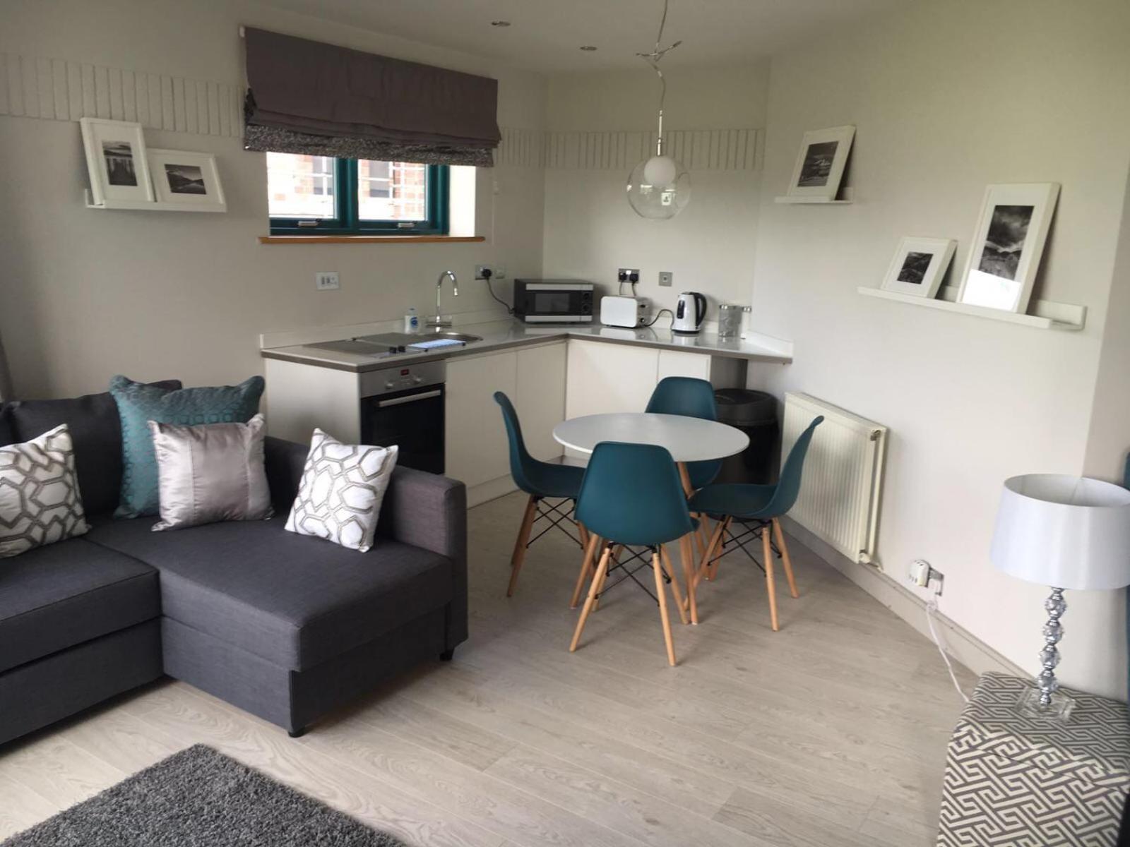 Penrith Vacations - Penrith Retreats - Property Image 2