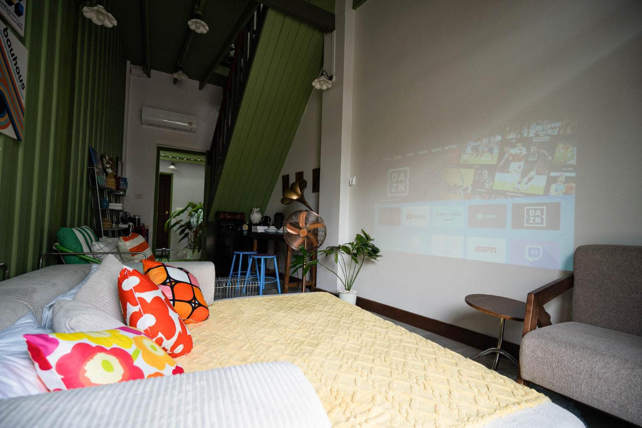 Baan Lek Tee 6 - 9Chinatown near Yaowarat and MRT