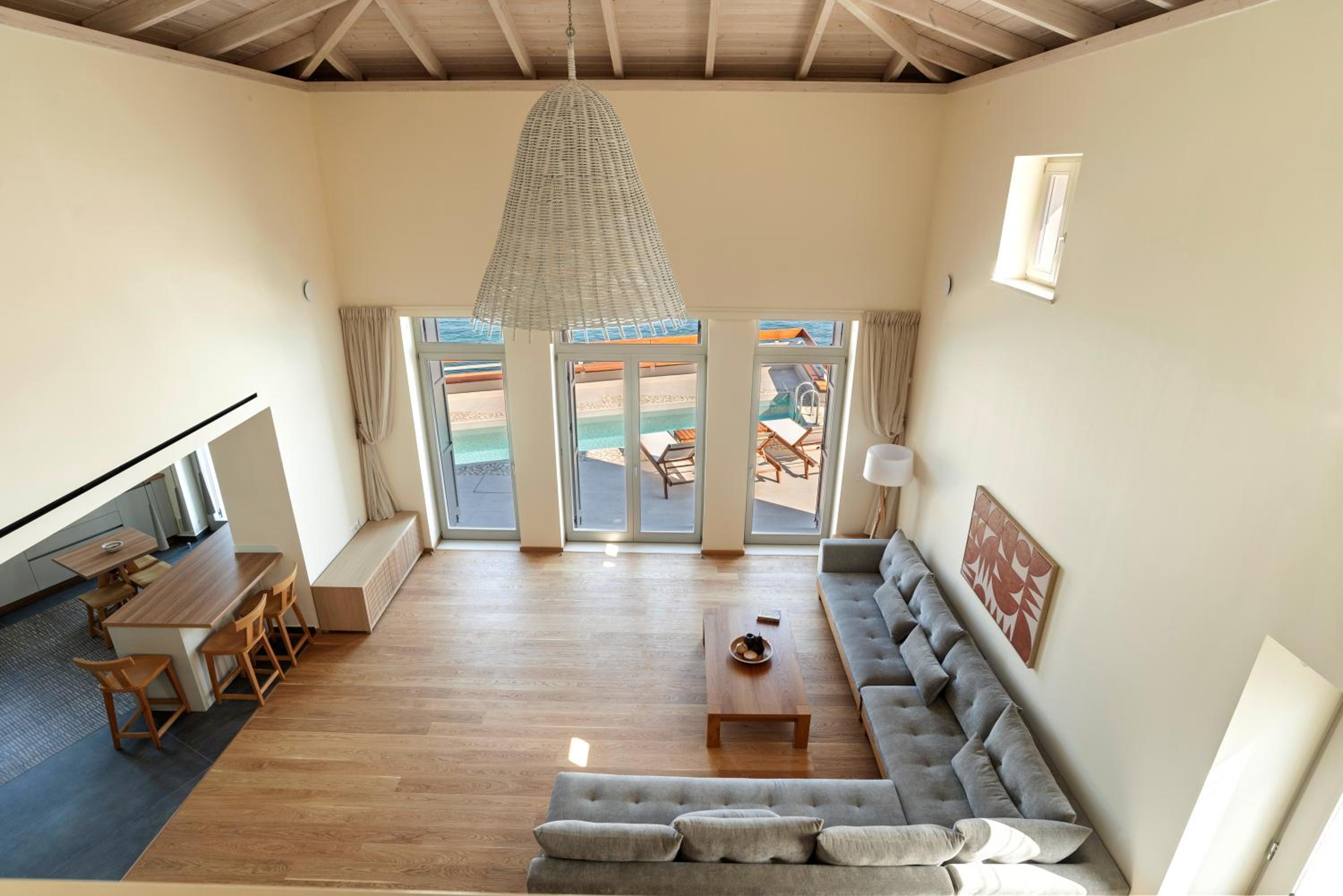 Kormoranos-Hydrobates Waterfront Villa
