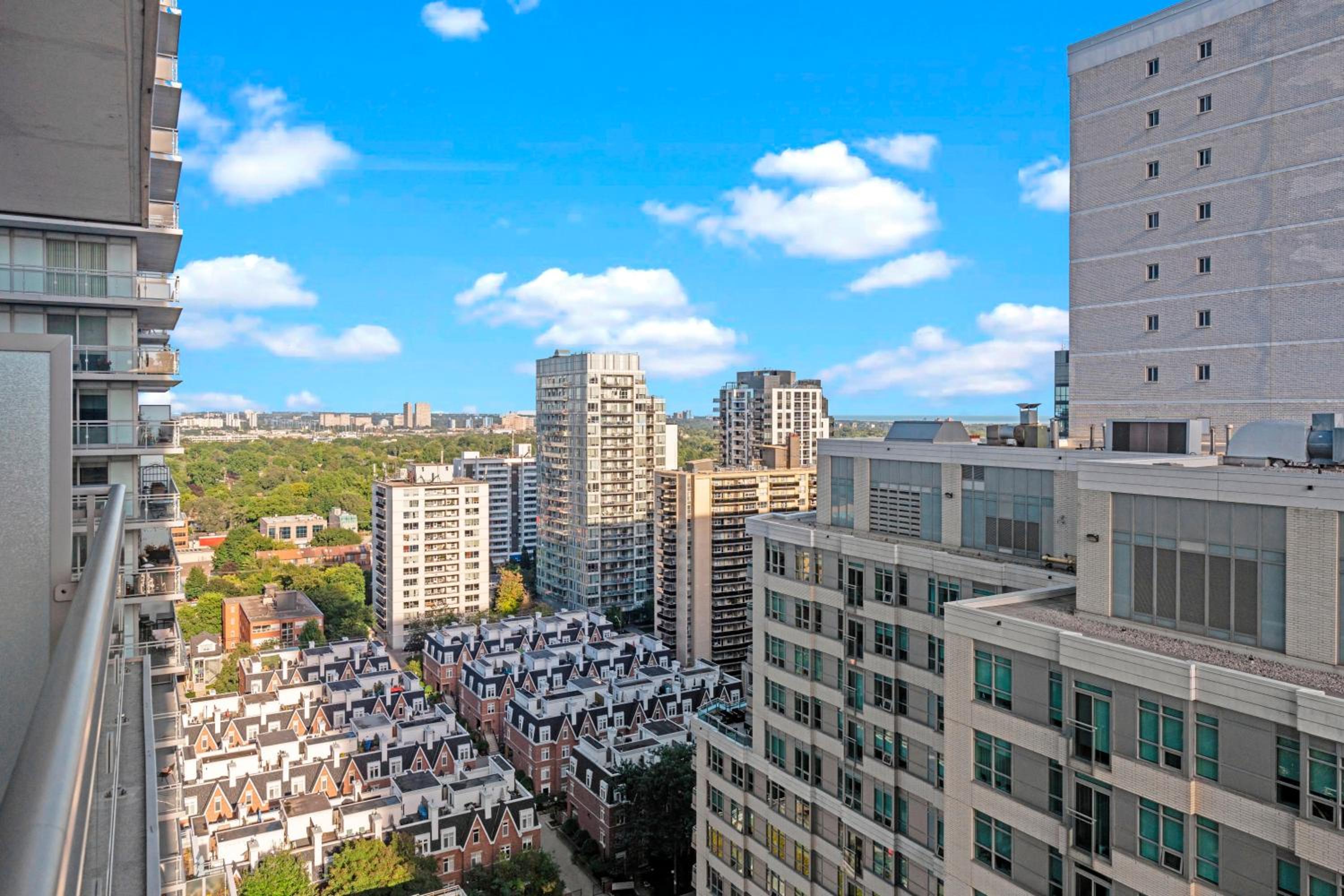 Cozy 1 Bedroom Dunfield Ave