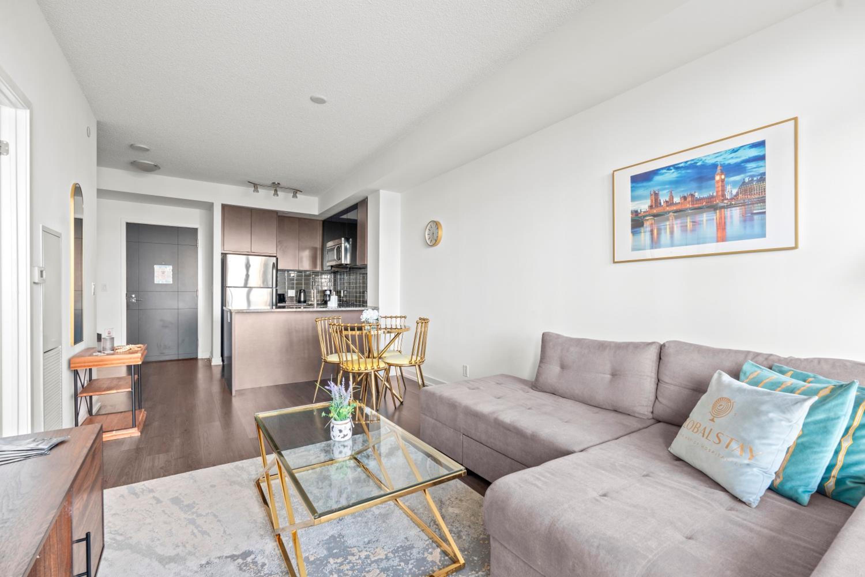 Cozy 1 Bedroom Dunfield Ave