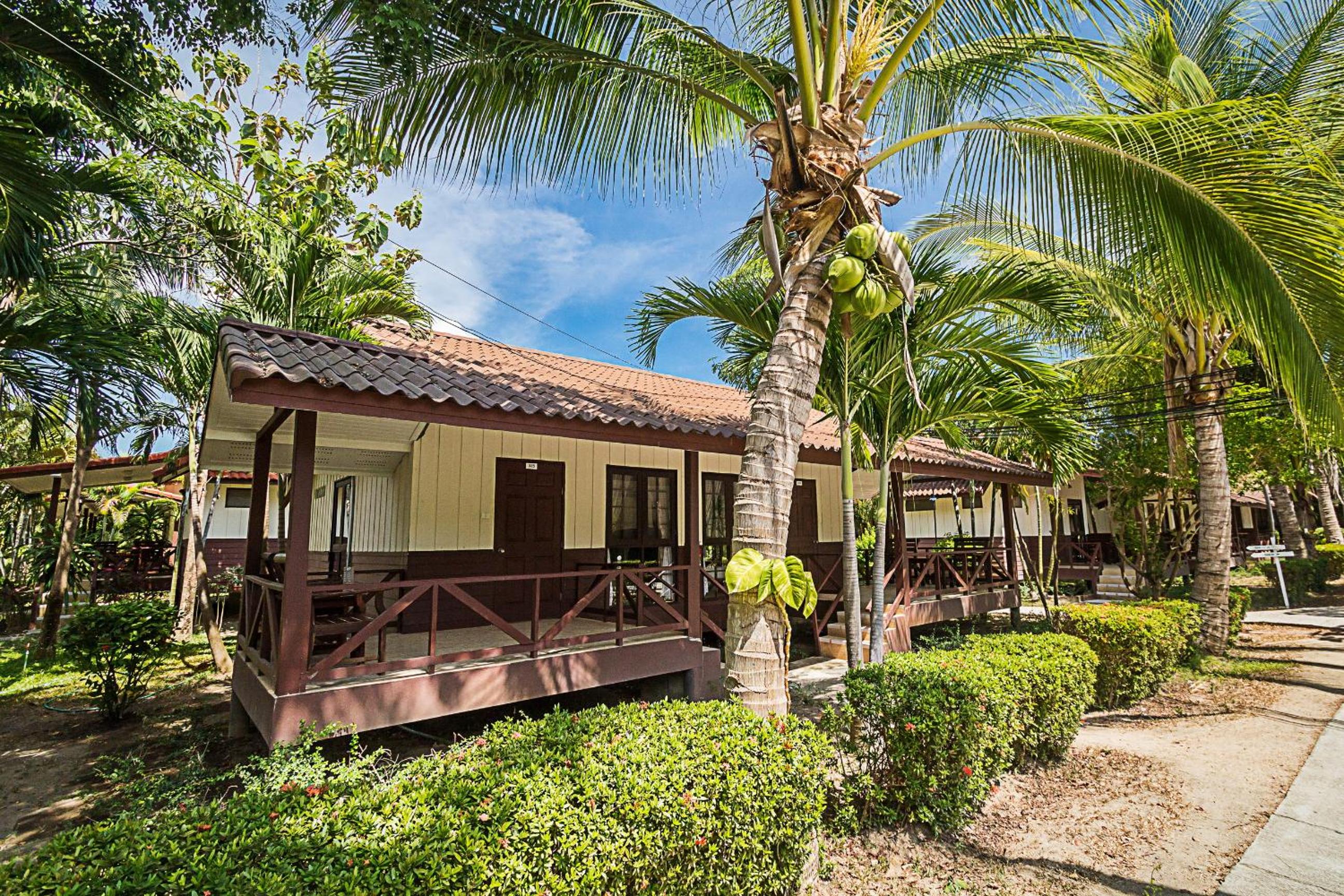 Hotel Coco Palm Beach Resort - SHA Extra Plus - Image 1