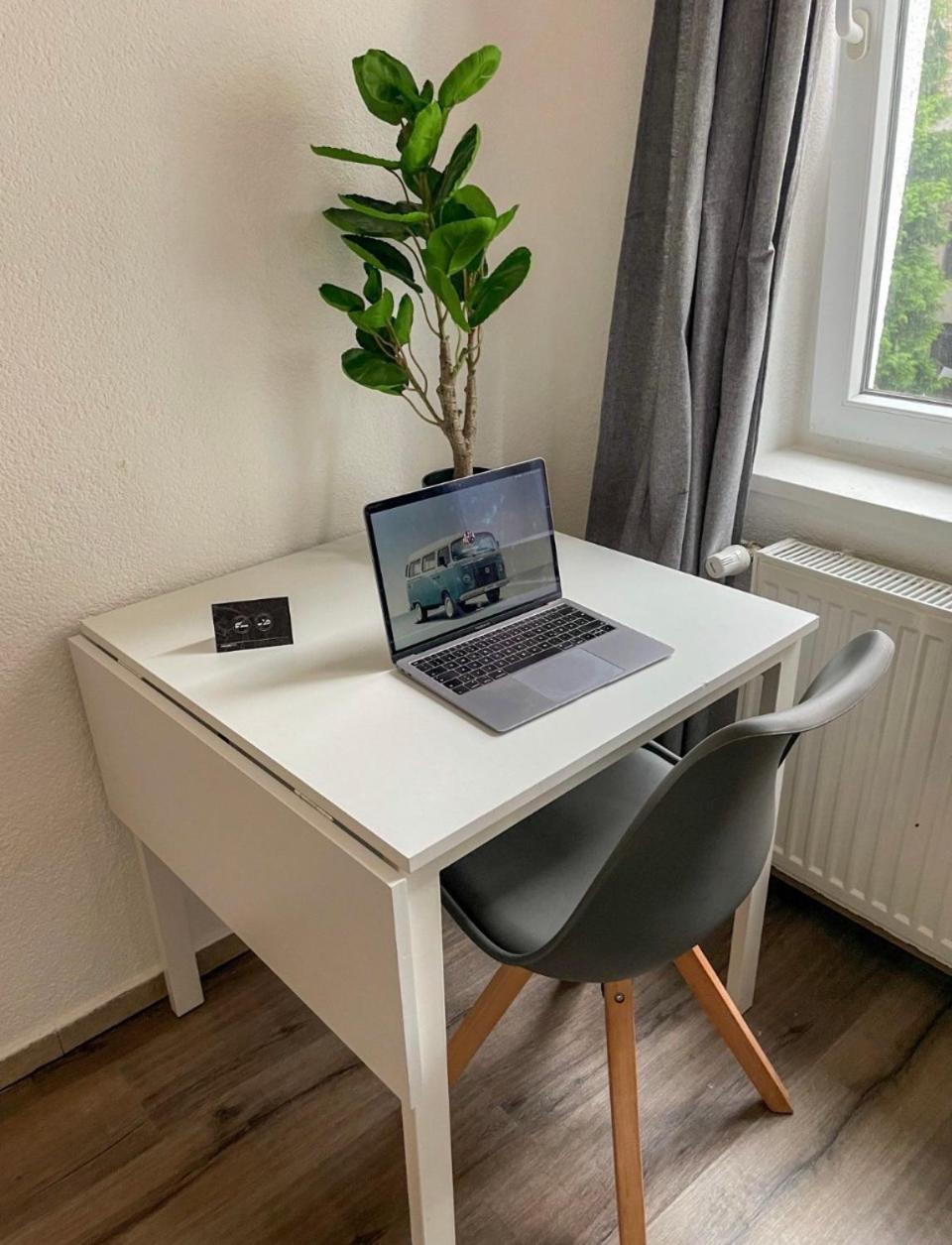 Neu saniertes Penthouse Apartment mit offener Wohnküche