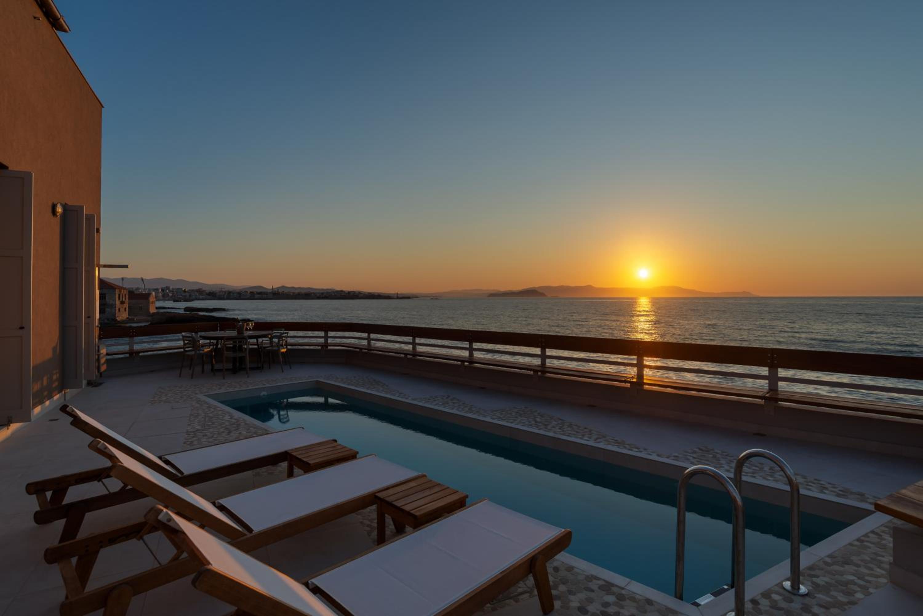 Kormoranos-Hydrobates Waterfront Villa