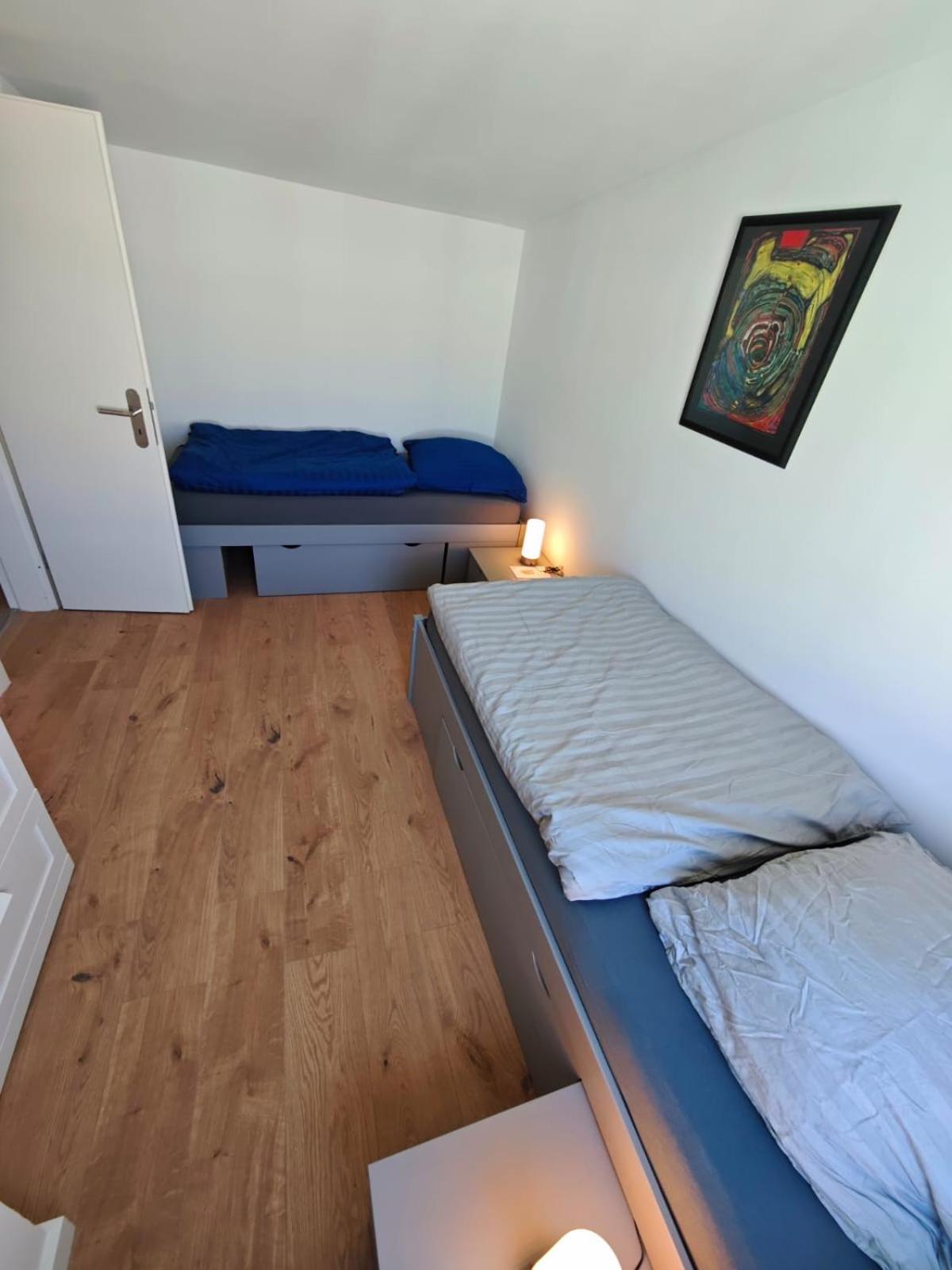 Neu saniertes Penthouse Apartment mit offener Wohnküche